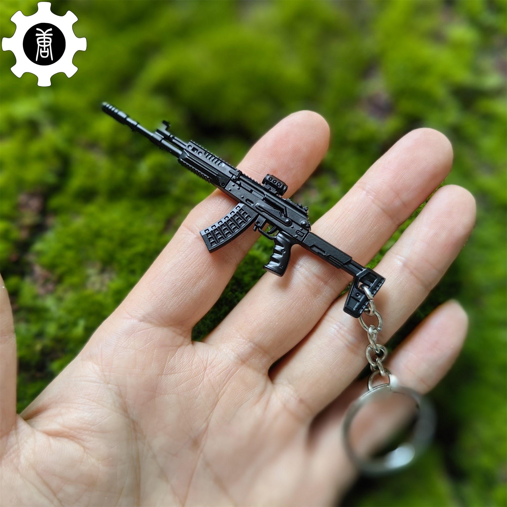 21 in 1 World Famous Assault Rifle Gun Keychain Metal Pendant For Military Hobby - Tophatter Daily Deals