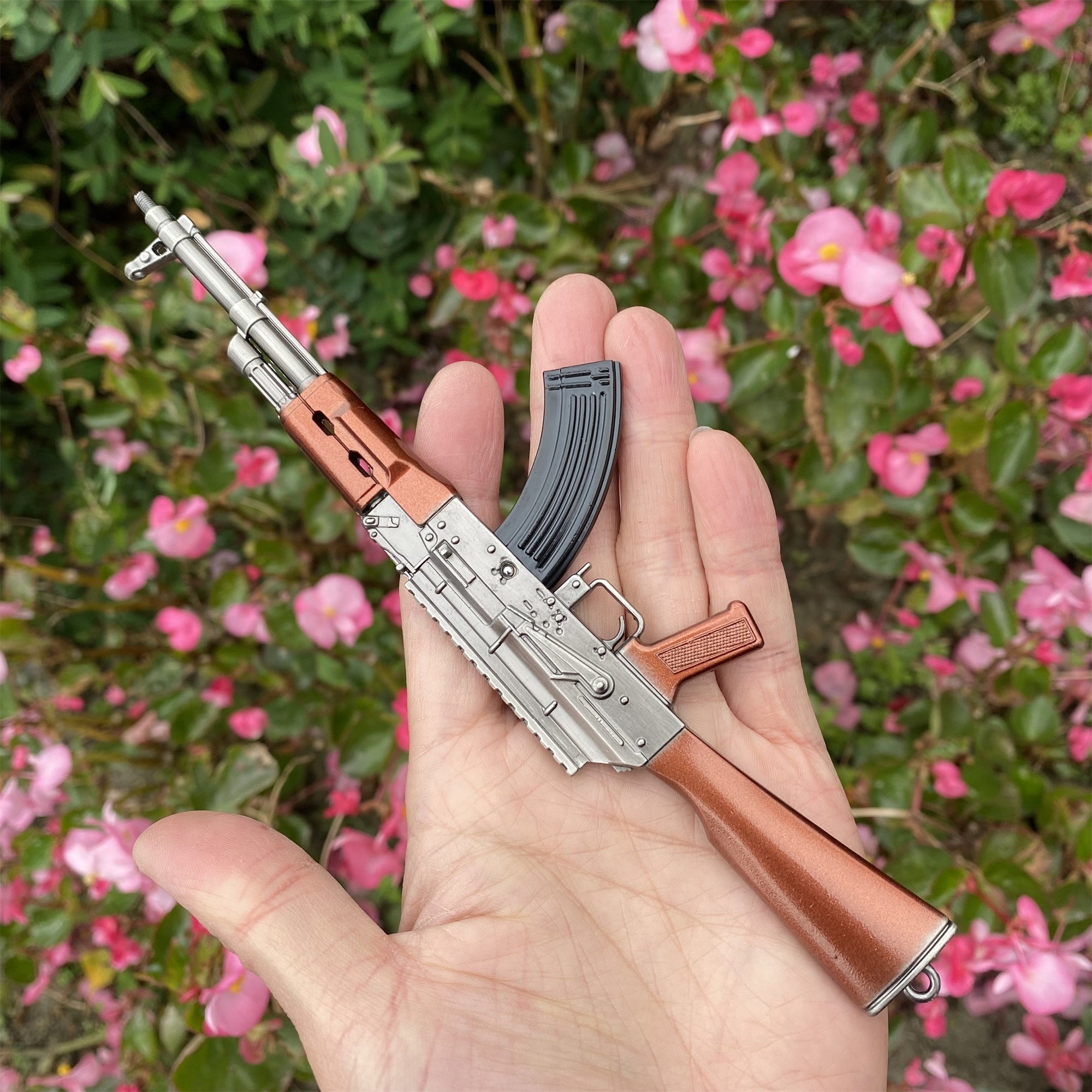 AK47 Miniature Metal AKM Gun17CM/6.7" - Tophatter Daily Deals