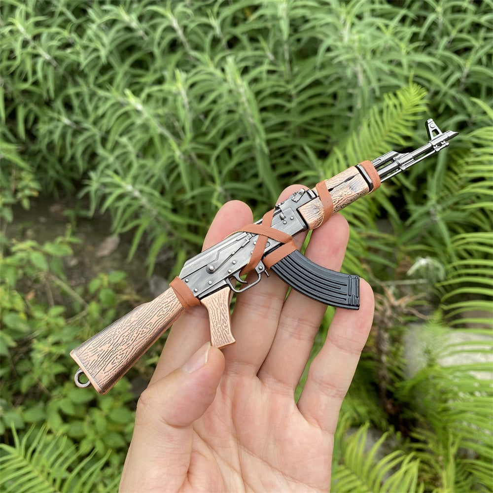 AK-47 Metal Miniature Avtomat Rifle 17.5CM/6.8" - Tophatter Daily Deals