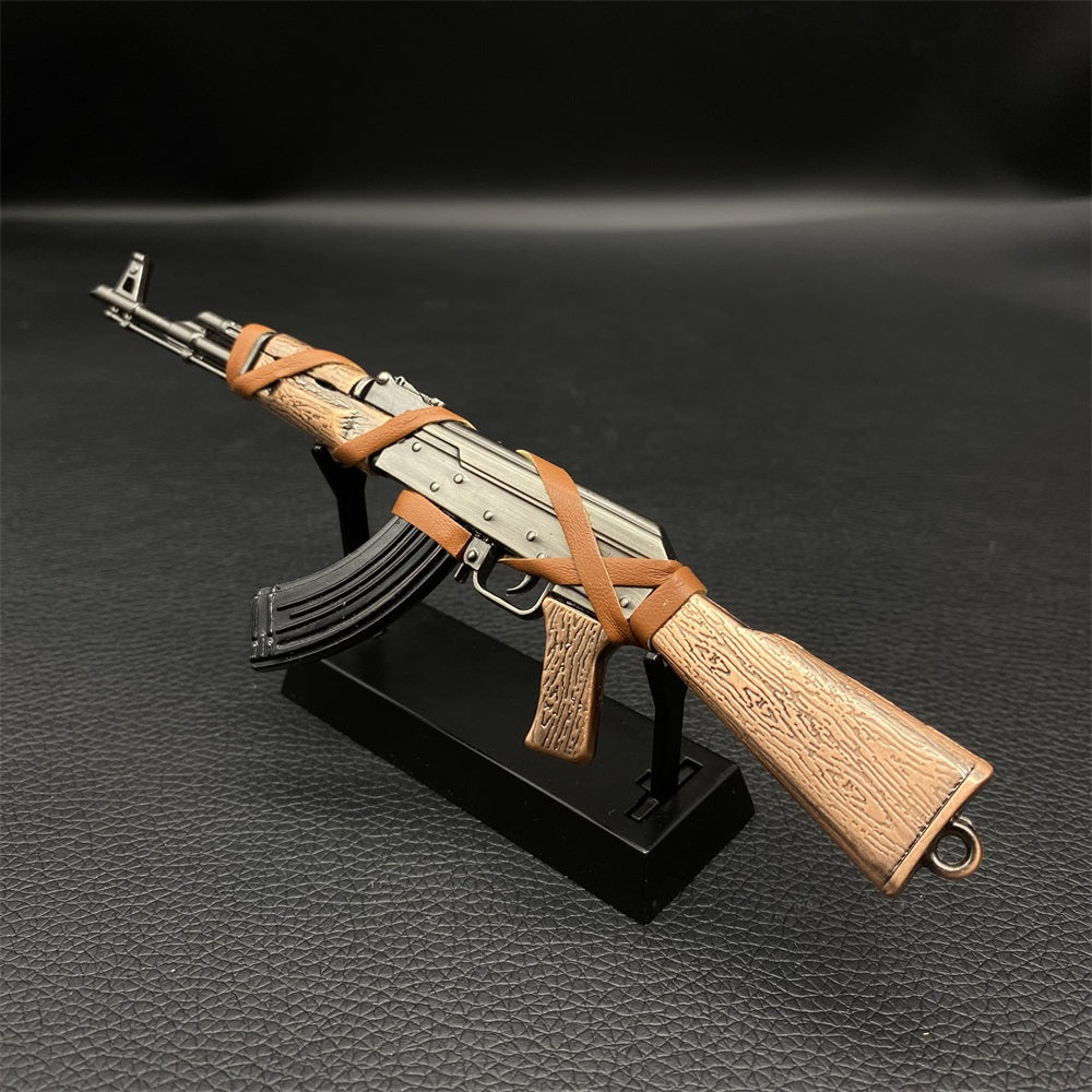 AK-47 Metal Miniature Avtomat Rifle 17.5CM/6.8" With Metal Stand - Tophatter Daily Deals