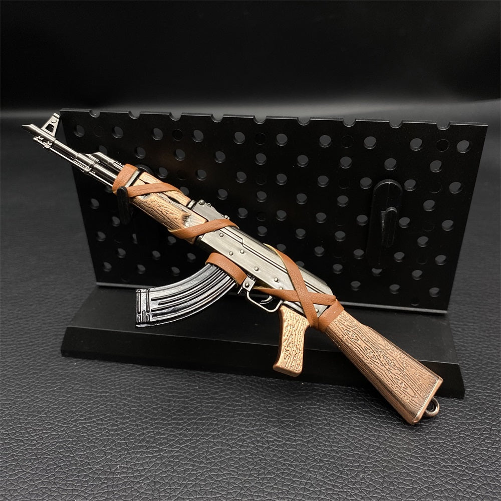 AK-47 Metal Miniature Avtomat Rifle 17.5CM/6.8" With Plastic Stand - Tophatter Daily Deals
