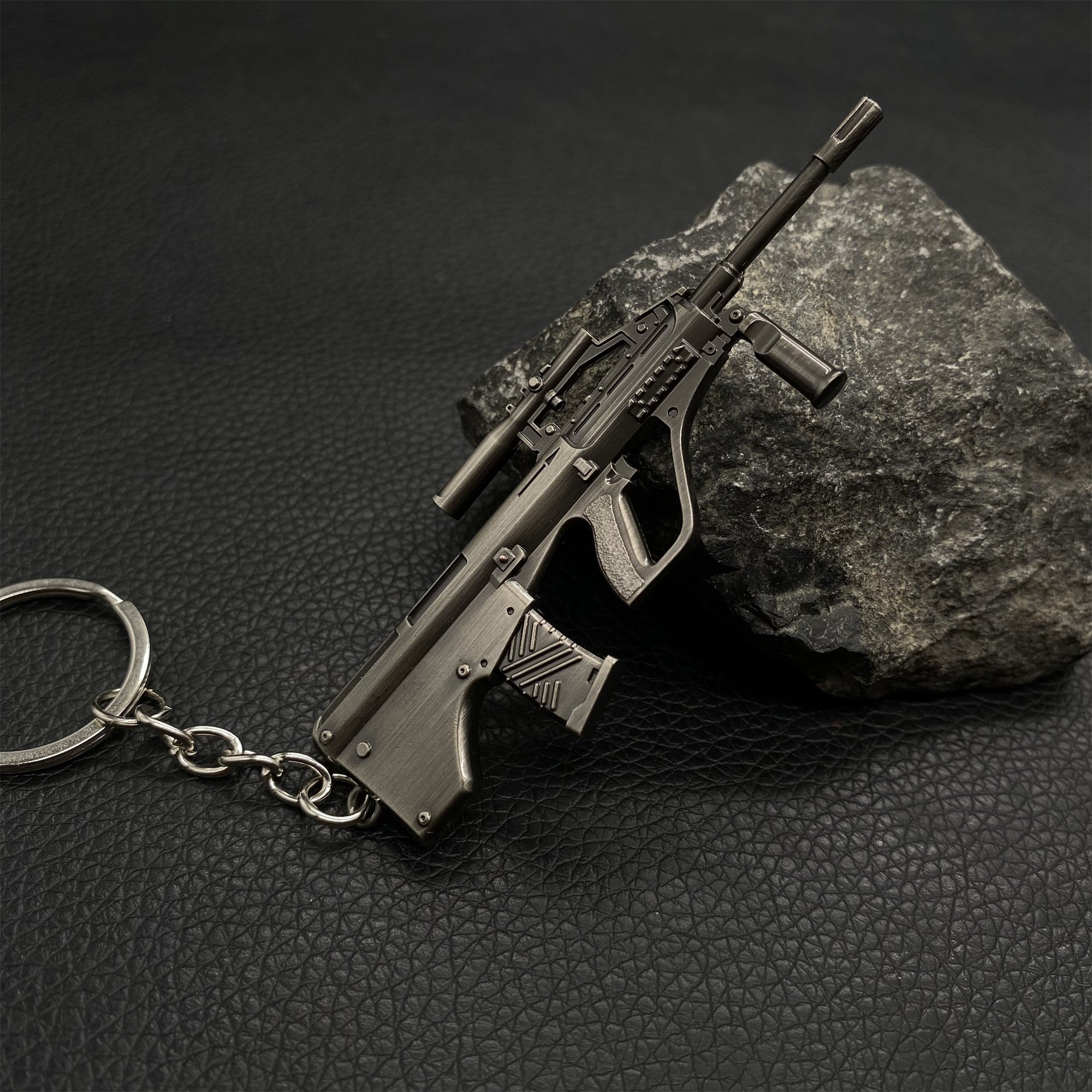 21 in 1 World Famous Assault Rifle Gun Keychain Metal Pendant For Military Hobby AUG - Tophatter Daily Deals