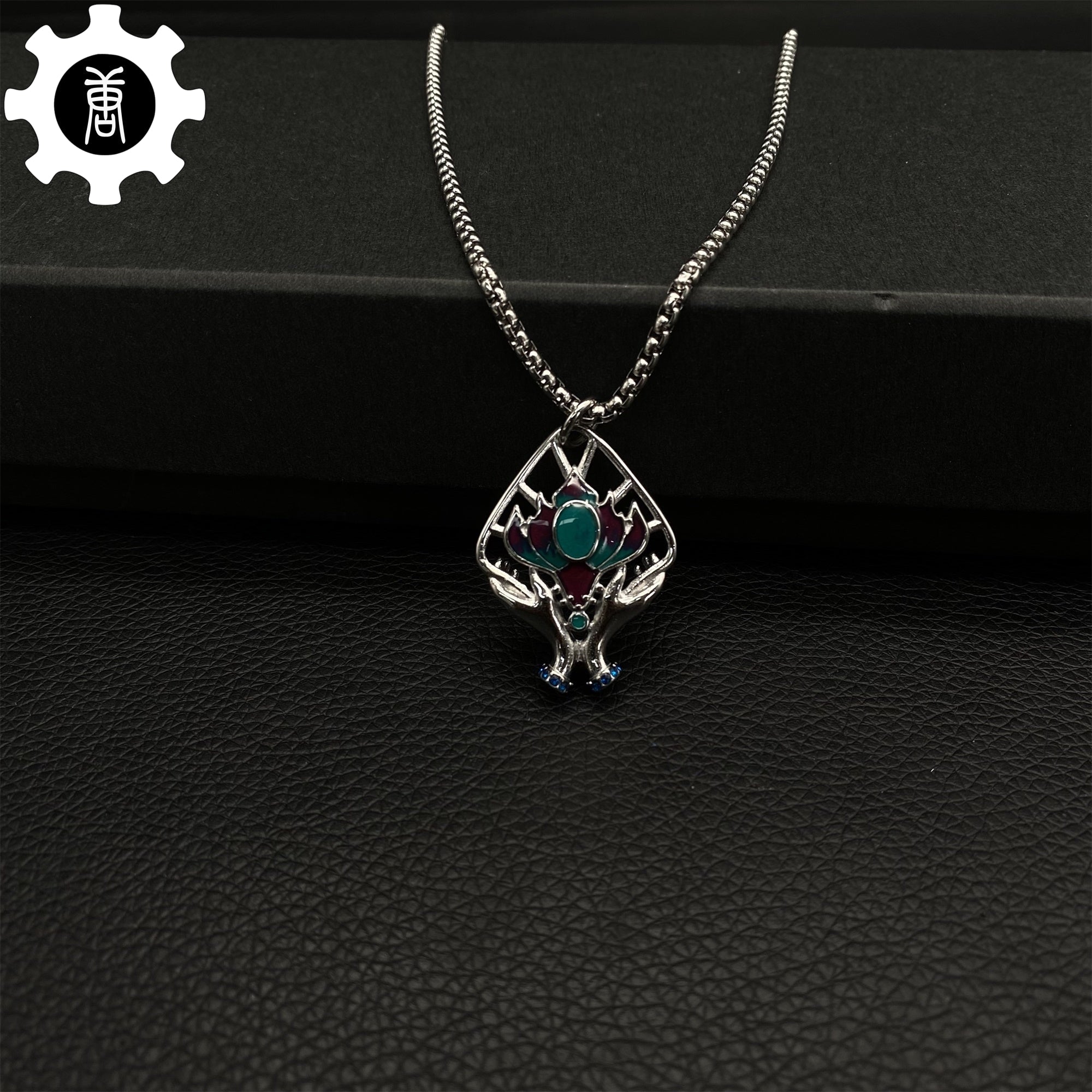 BG3 Amulet of The Devout Necklace Replica - Tophatter Daily Deals