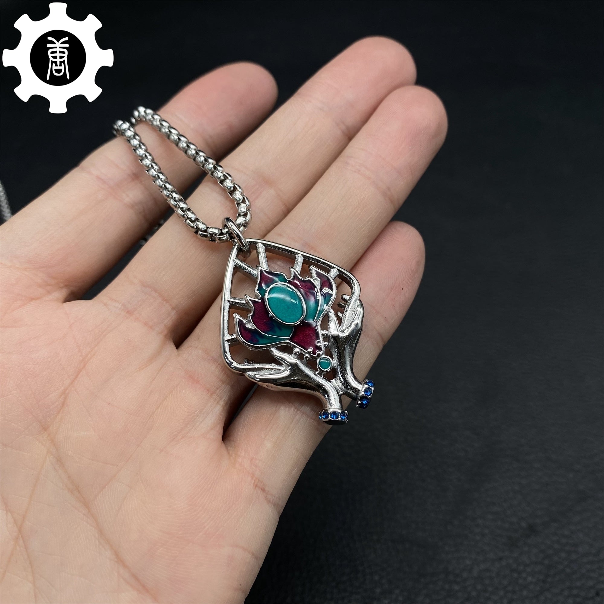 BG3 Amulet of The Devout Necklace Replica - Tophatter Daily Deals