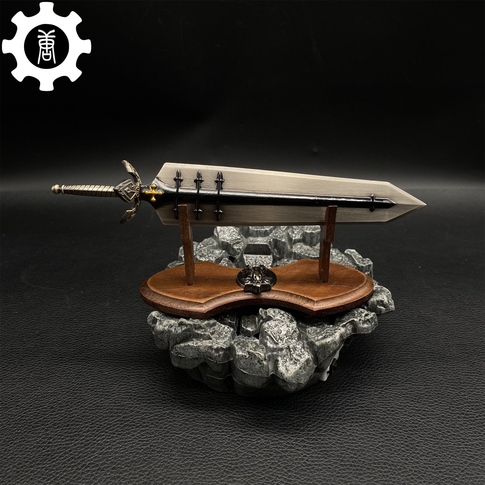 Demon-Dweller Sword Metal Replica - Tophatter Daily Deals