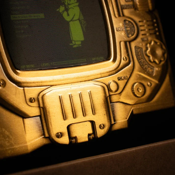 Fallout – Official Pip-Boy Mysterious Stranger Lenticular Ingot Replica Coin - Tophatter Daily Deals