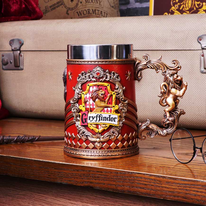 Harry Potter – Gryffindor Hogwarts House Collectible Tankard Tankard - Tophatter Daily Deals