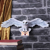 Harry Potter – Hedwig Owl Wall Plaque Wall Plaque - Tophatter Daily Deals