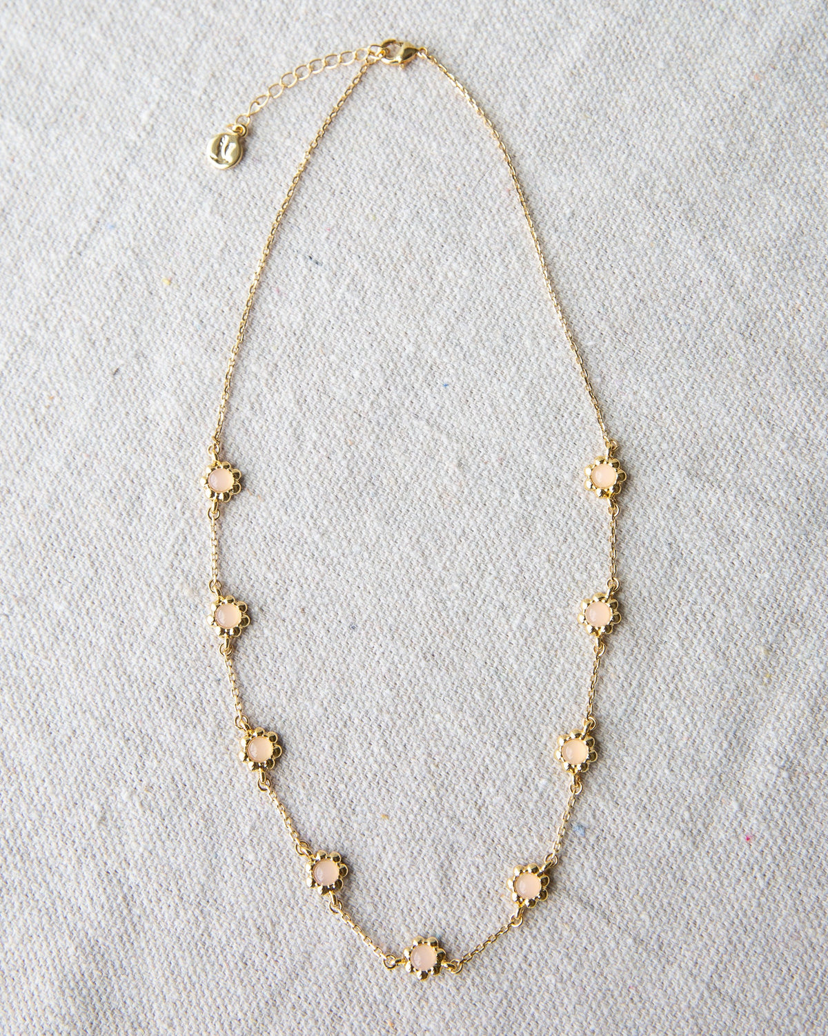 Mini Flower Necklace Necklaces - Tophatter Daily Deals