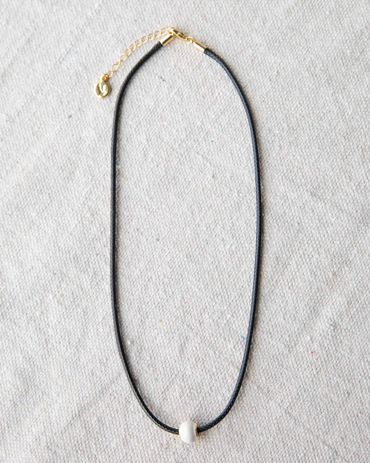 Pearl and Cord Necklace Necklaces - Tophatter Daily Deals