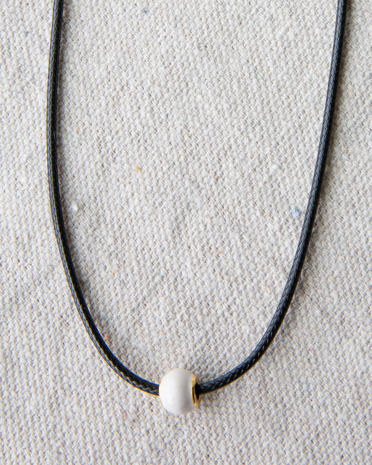 Pearl and Cord Necklace Necklaces - Tophatter Daily Deals