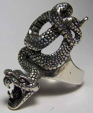 LARGE POISONOUS SNAKE W FANGS DELUXE BIKER RING - Tophatter Daily Deals