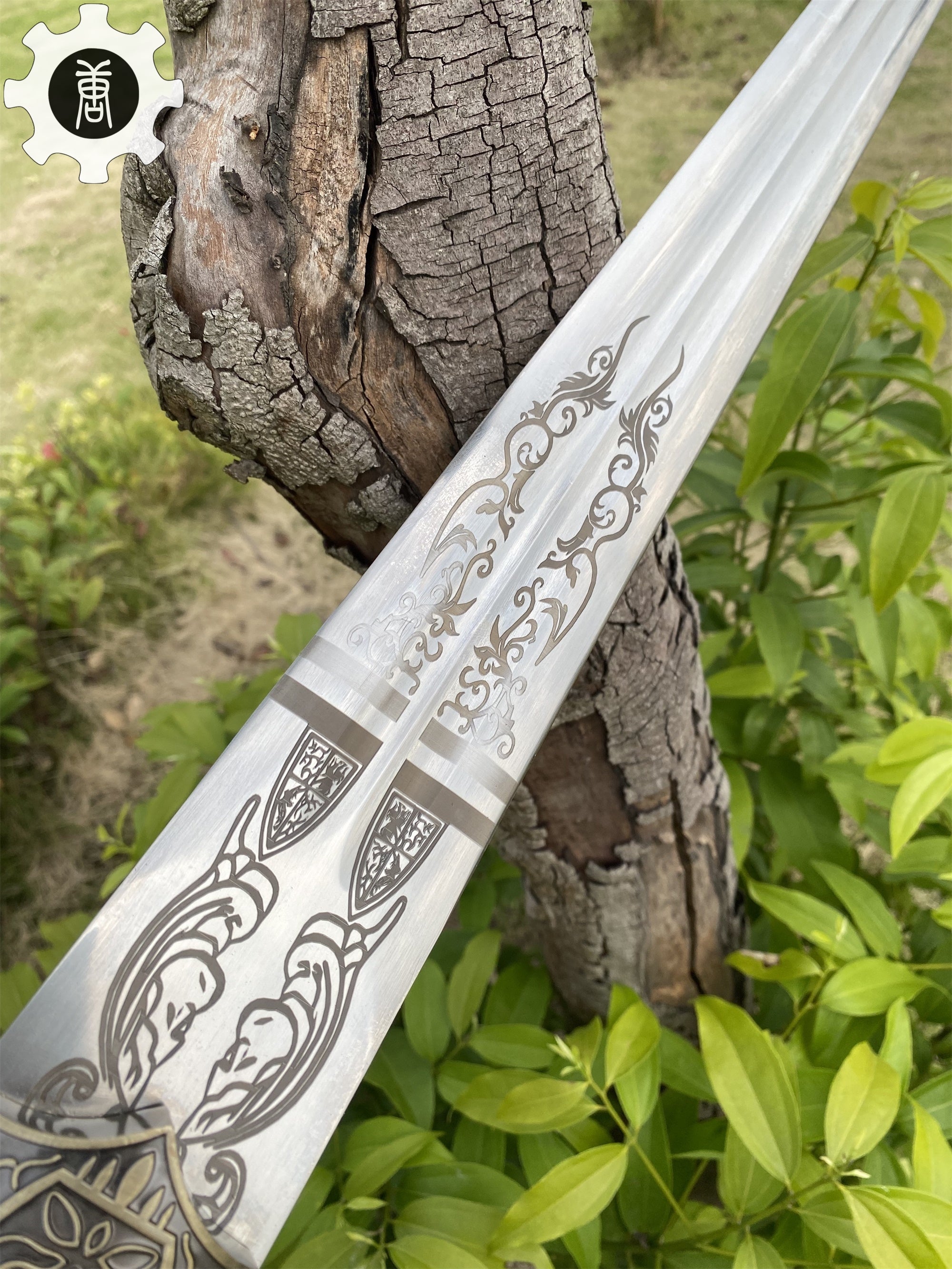 Banished Knight Greatsword Life-Size Metal Replica - Tophatter Daily Deals