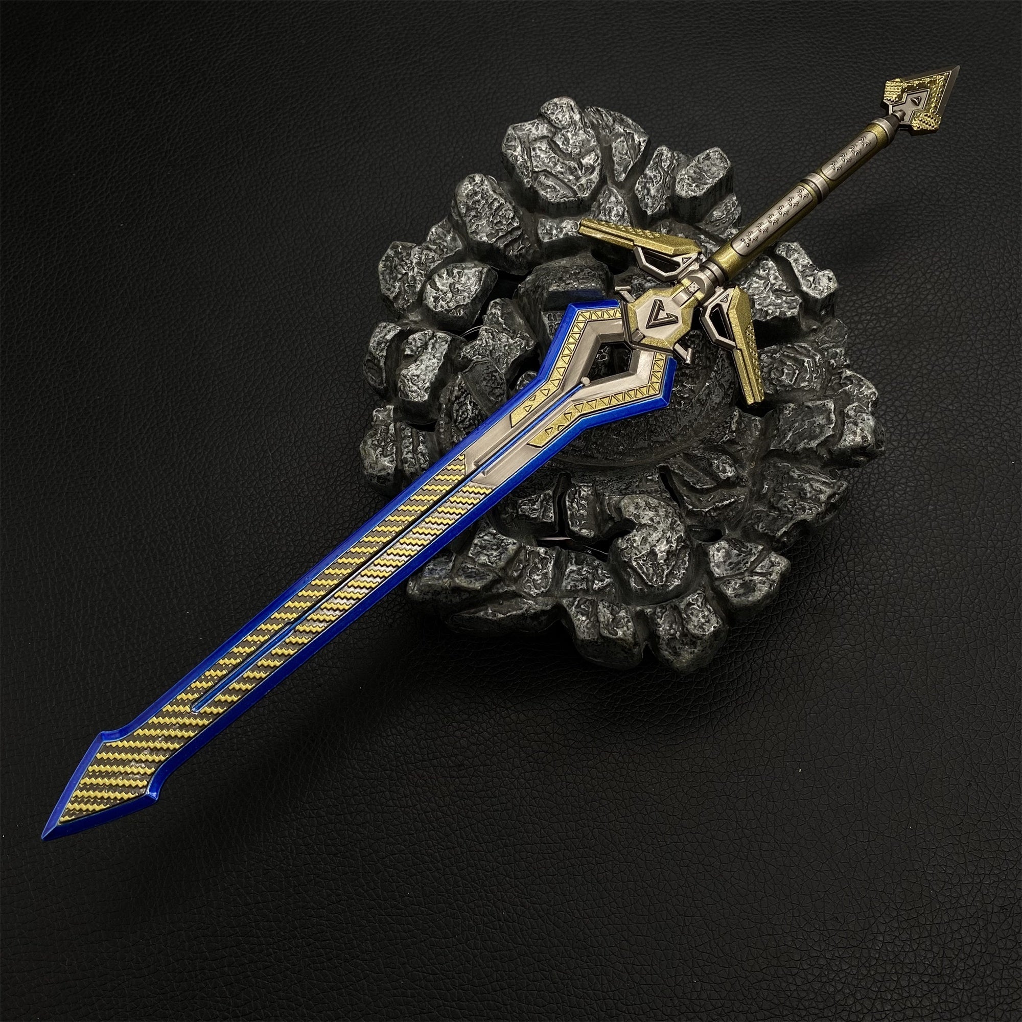 New Sword Heirloom Power Sword Miniature - Tophatter Daily Deals
