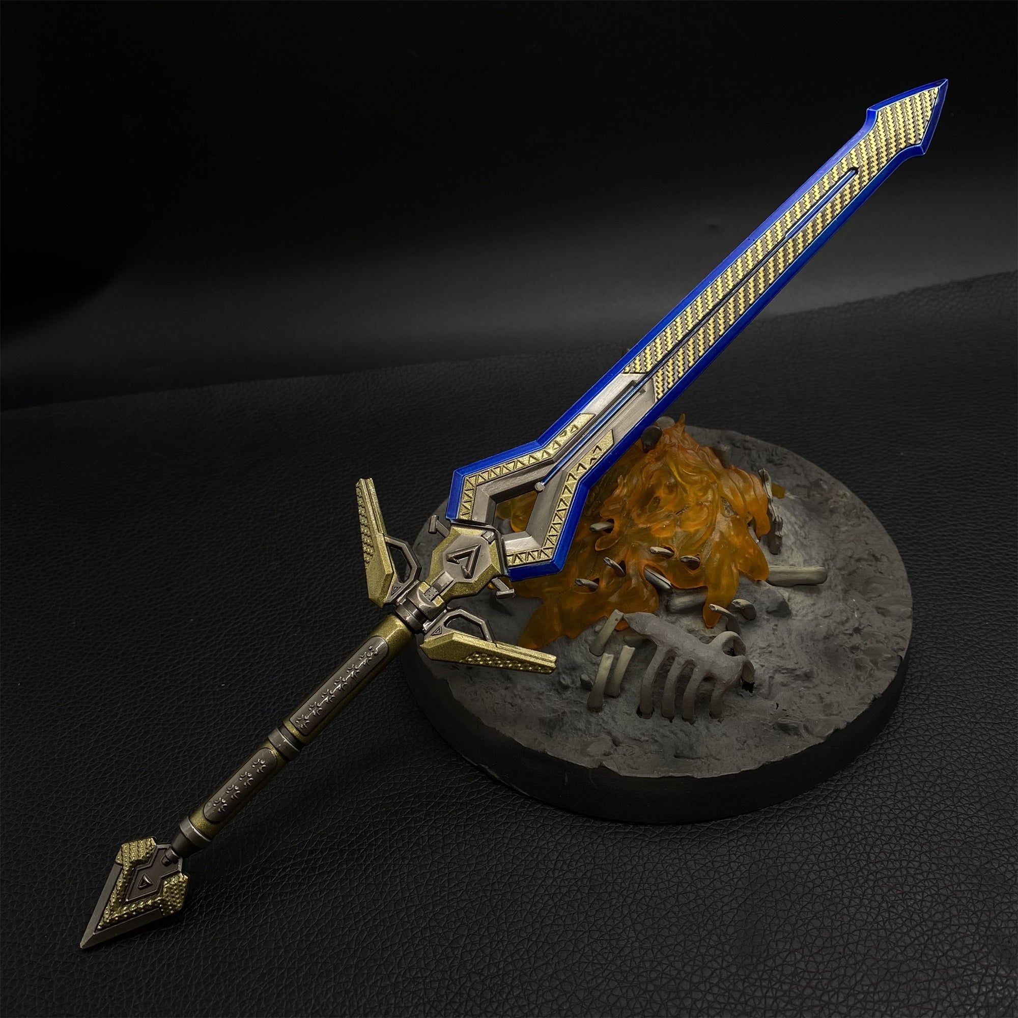 New Sword Heirloom Power Sword Miniature - Tophatter Daily Deals
