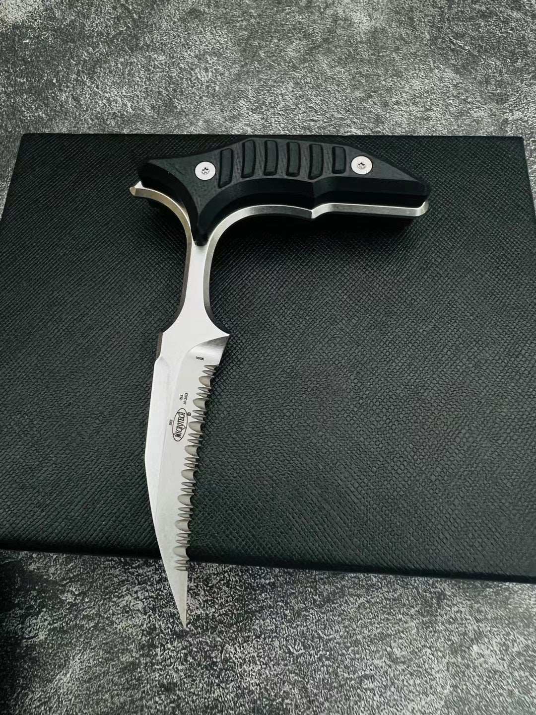 Bee Stinger (Toothed Blade Full Blade) - Tophatter Daily Deals