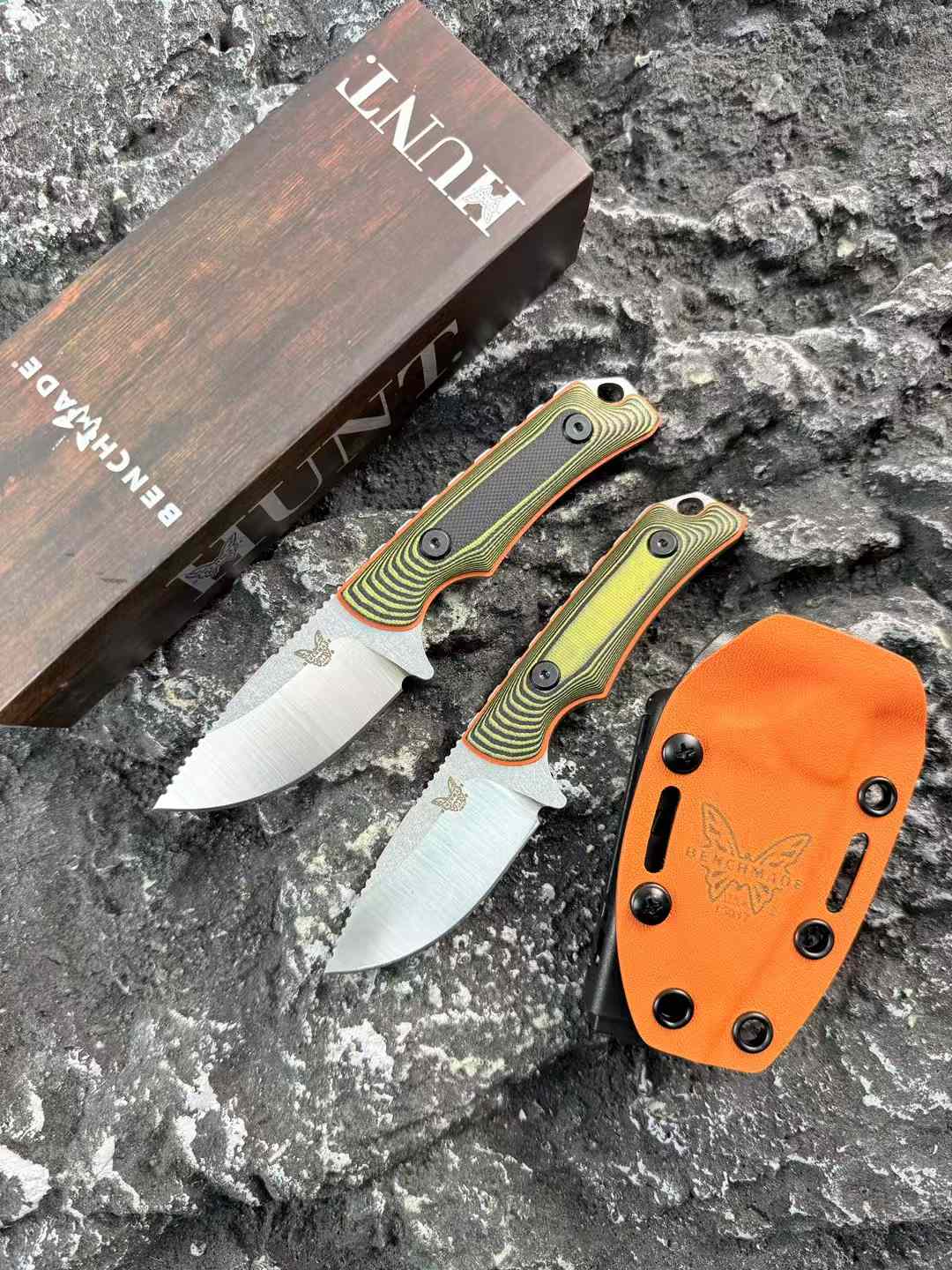 Benchmade 15700 Small Fixed Blade - Tophatter Daily Deals