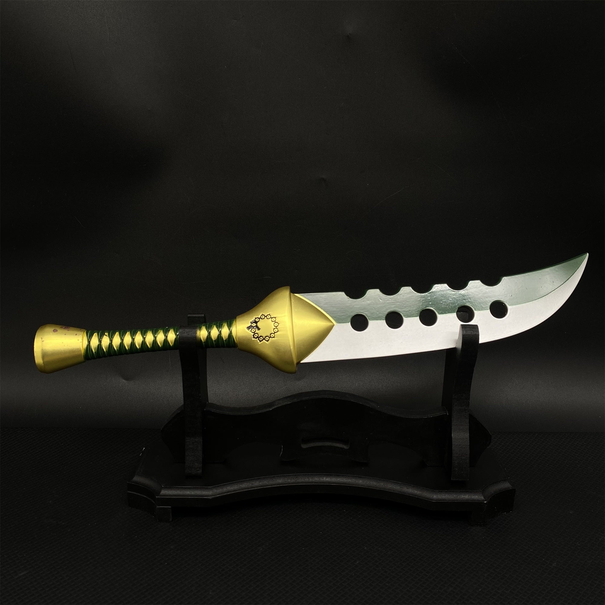 30CM Anime Blade Meliodas Lostvayne Cosplay Blunt Metal Model - Tophatter Daily Deals