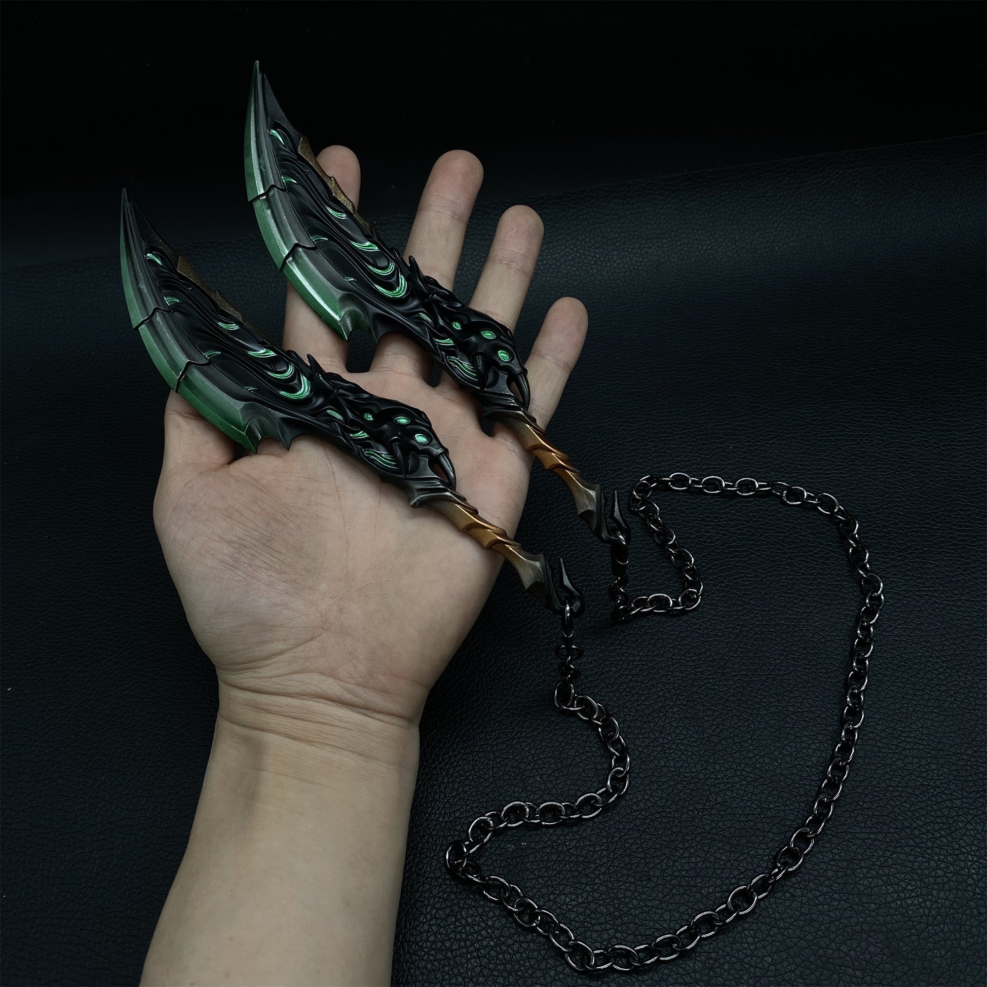 Blades Of Primordia Metal Game Prop 4 Colors Green - Tophatter Daily Deals