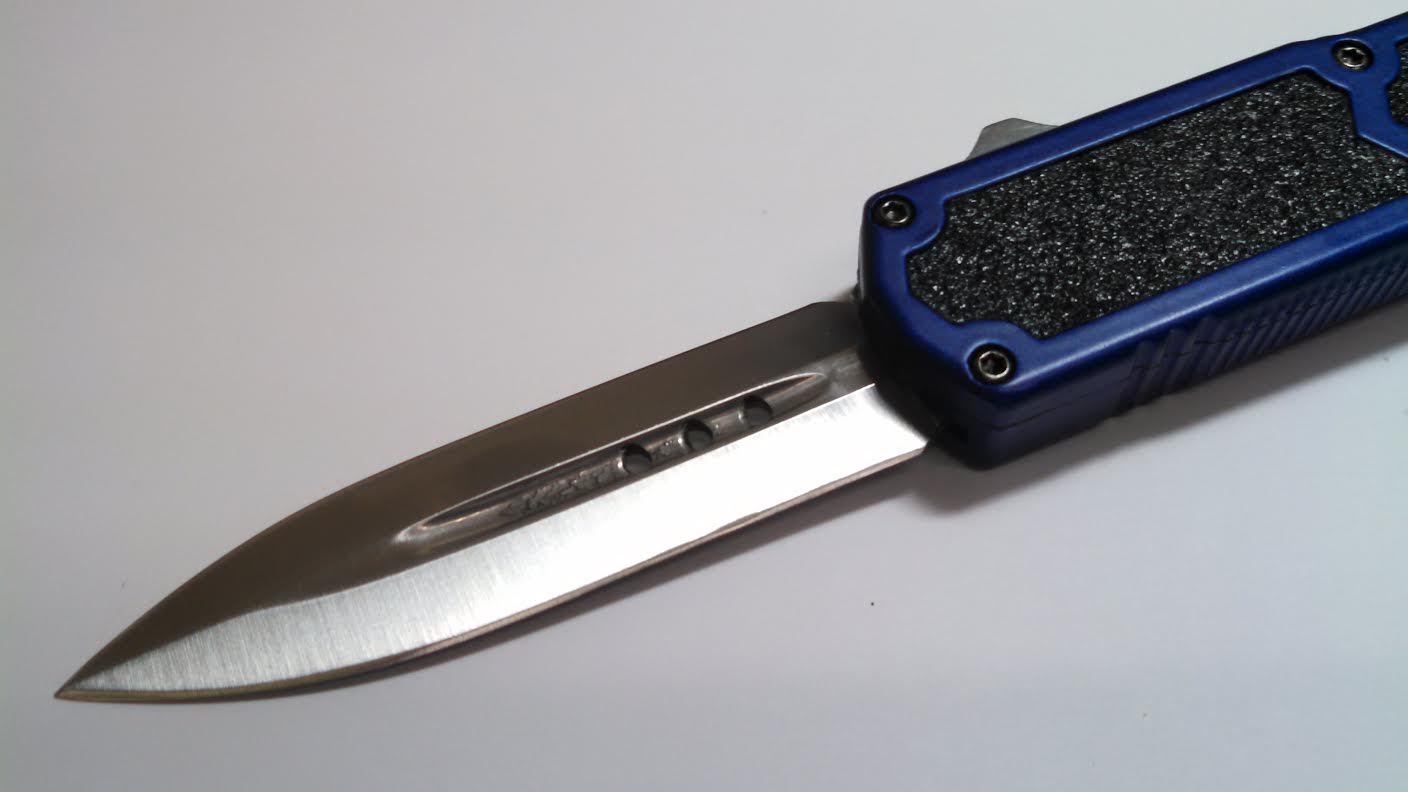 Titan OTF Dual Action BLUE Tactical Automatic Knife Plain Edge Dagger Silver Blade Knife-OTF - Tophatter Daily Deals
