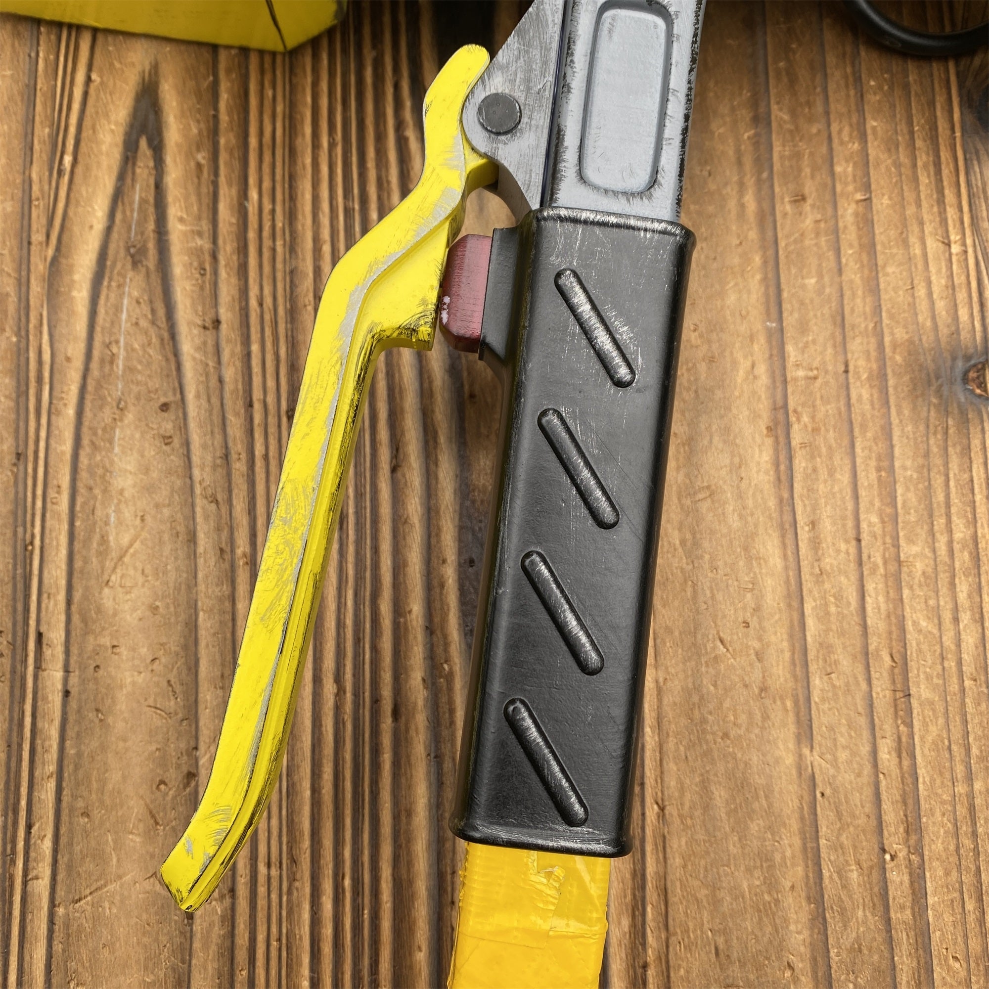 3D Printed Caustic Heirloom Death Hammer Replica Cosplay Prop - Tophatter Daily Deals