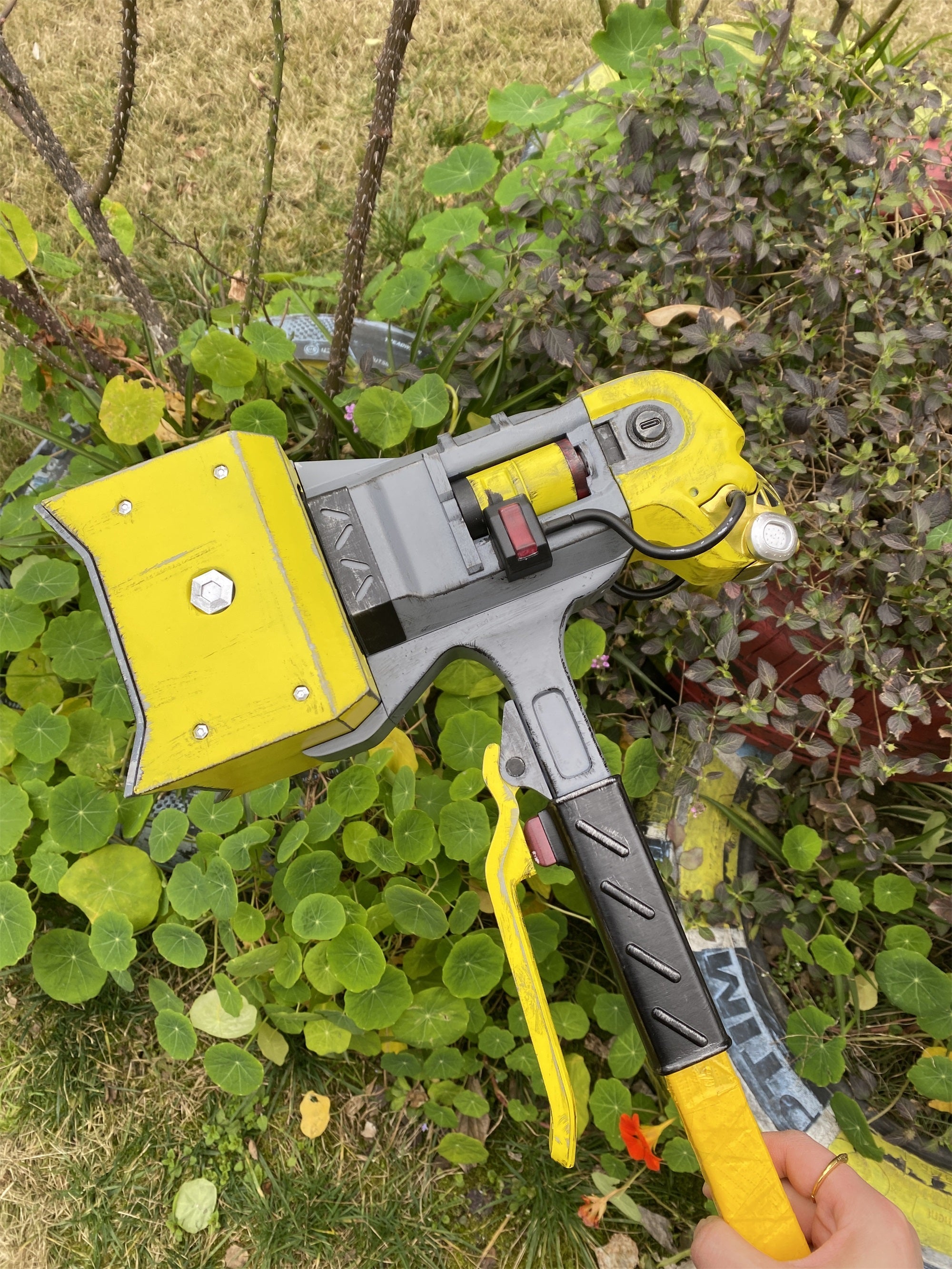 3D Printed Caustic Heirloom Death Hammer Replica Cosplay Prop - Tophatter Daily Deals