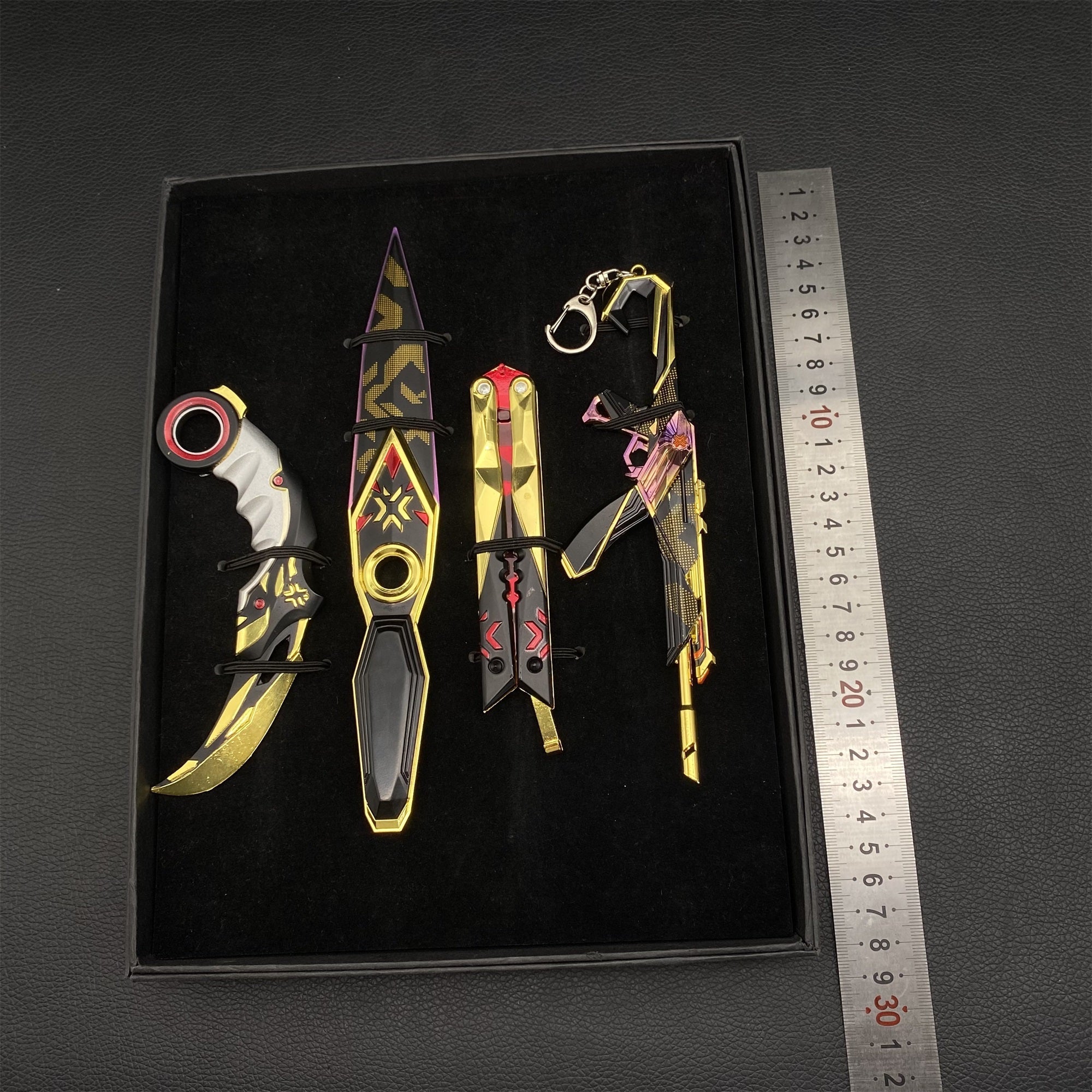 Champions Skin Metal Replica 4 In 1 Gift Box USA Only - Tophatter Daily Deals