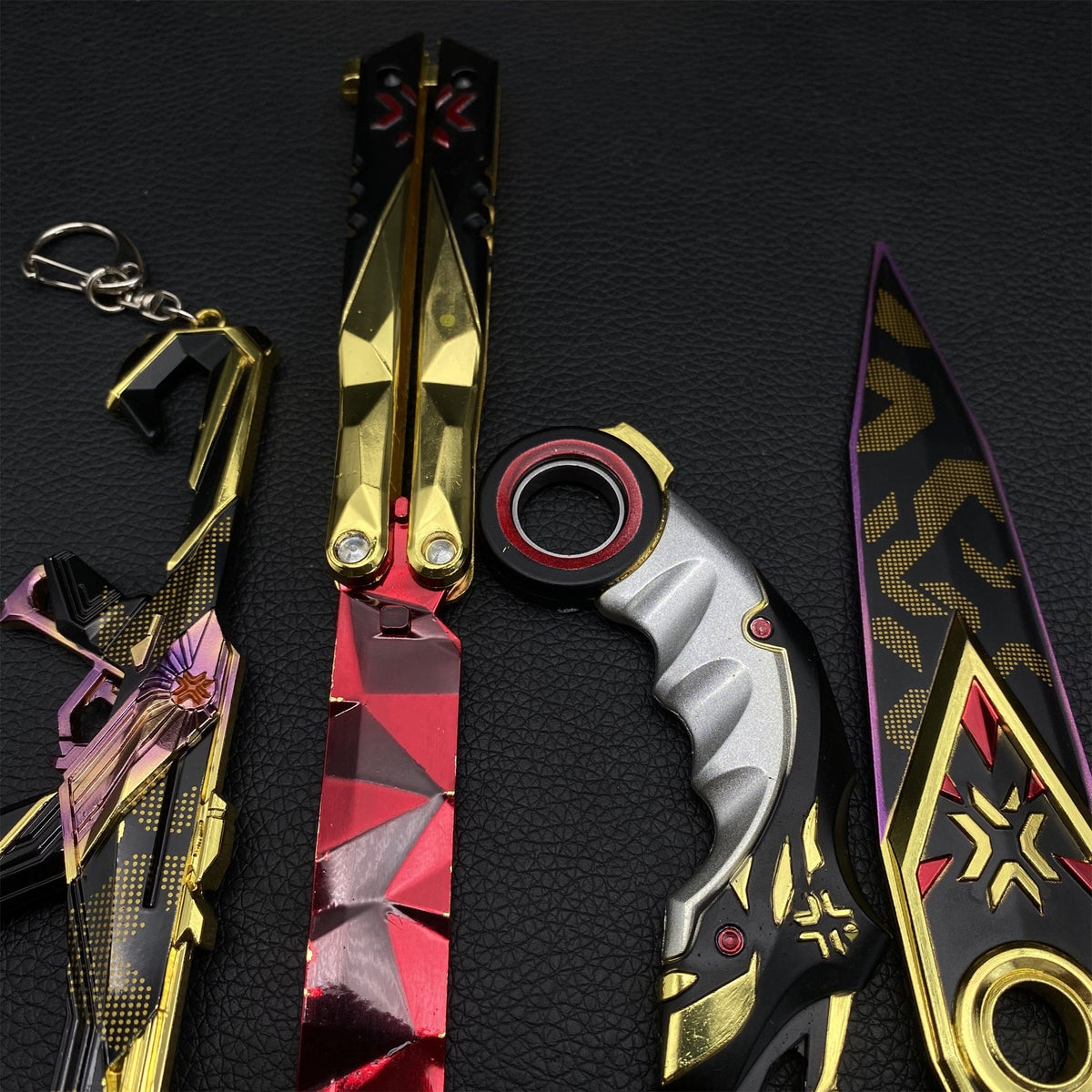 Champions Skin Metal Replica 4 In 1 Gift Box USA Only - Tophatter Daily Deals