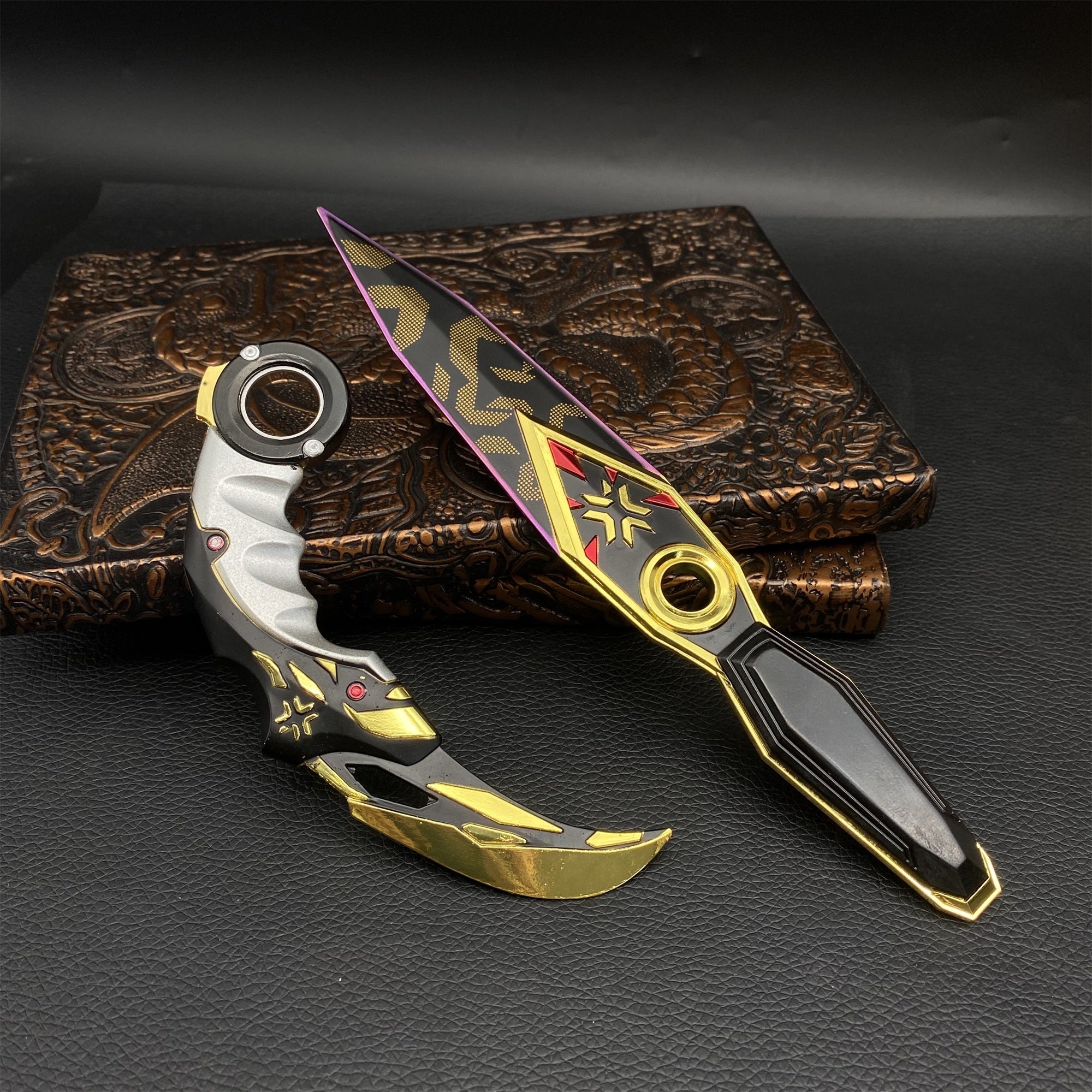 Champions Skin Metal Replica 4 In 1 Gift Box USA Only - Tophatter Daily Deals