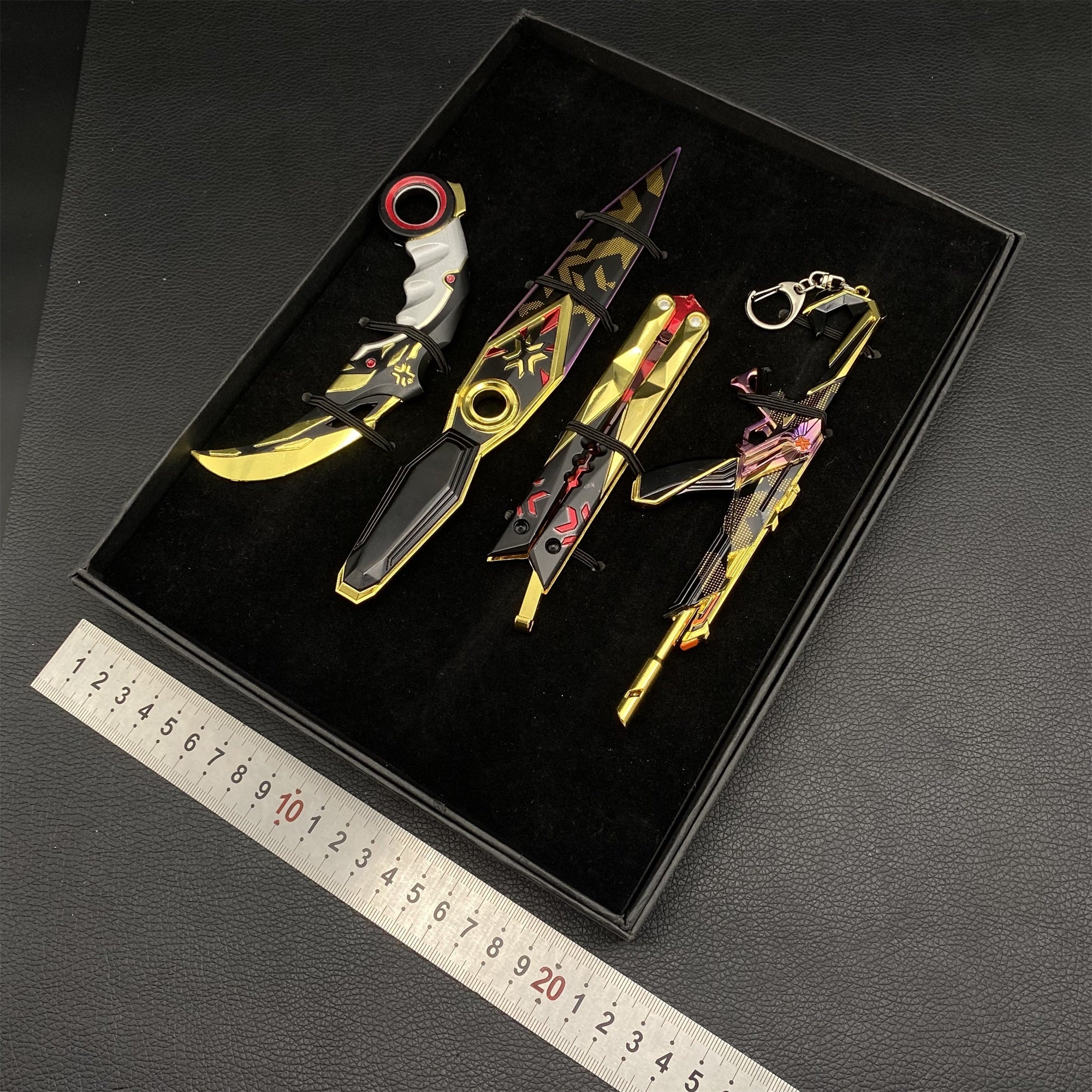 Champions Skin Metal Replica 4 In 1 Gift Box USA Only - Tophatter Daily Deals