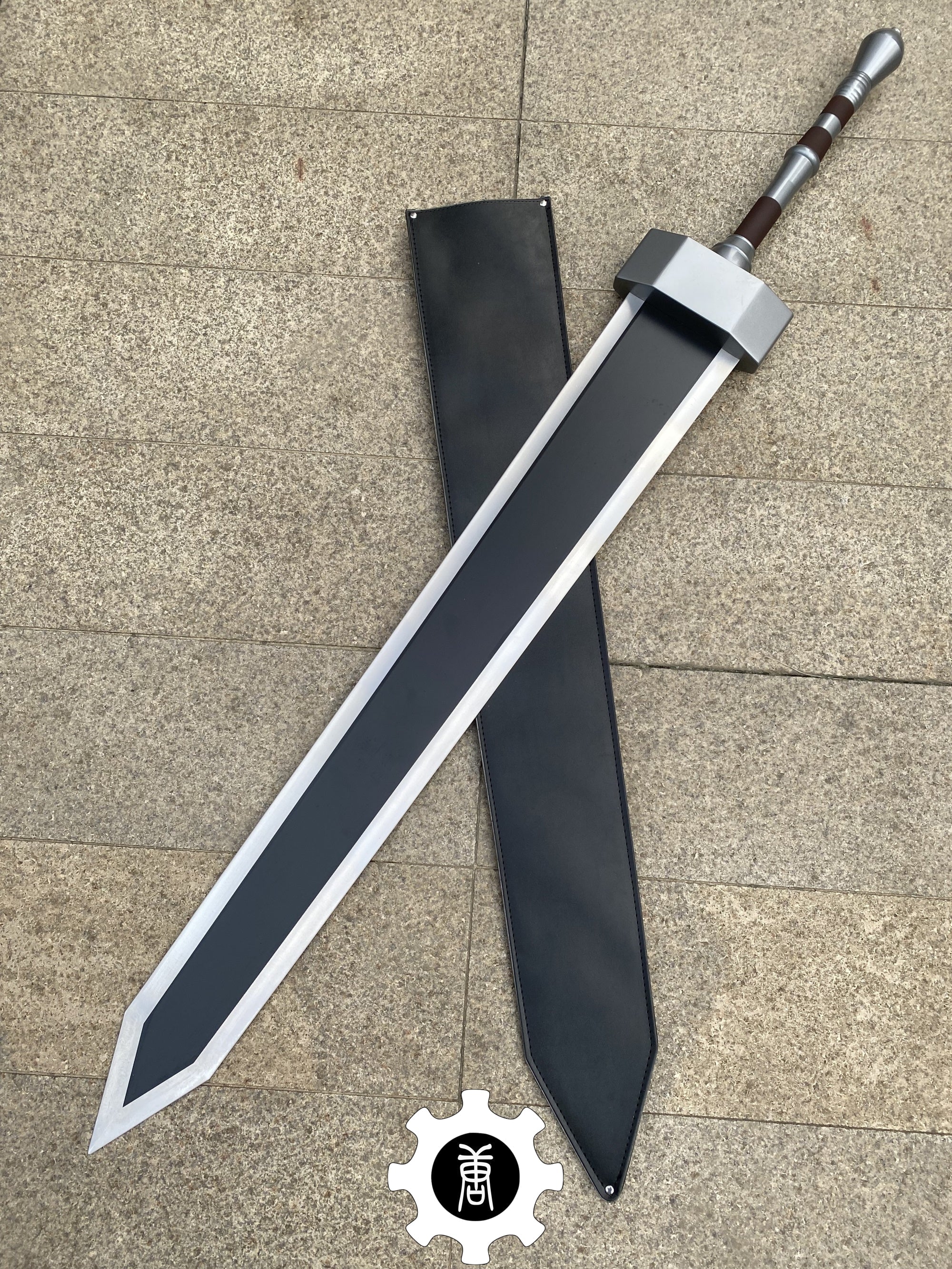 ER Game Classical Greatsword Life-Size Metal Replica Life-Size Greatsword - Tophatter Daily Deals