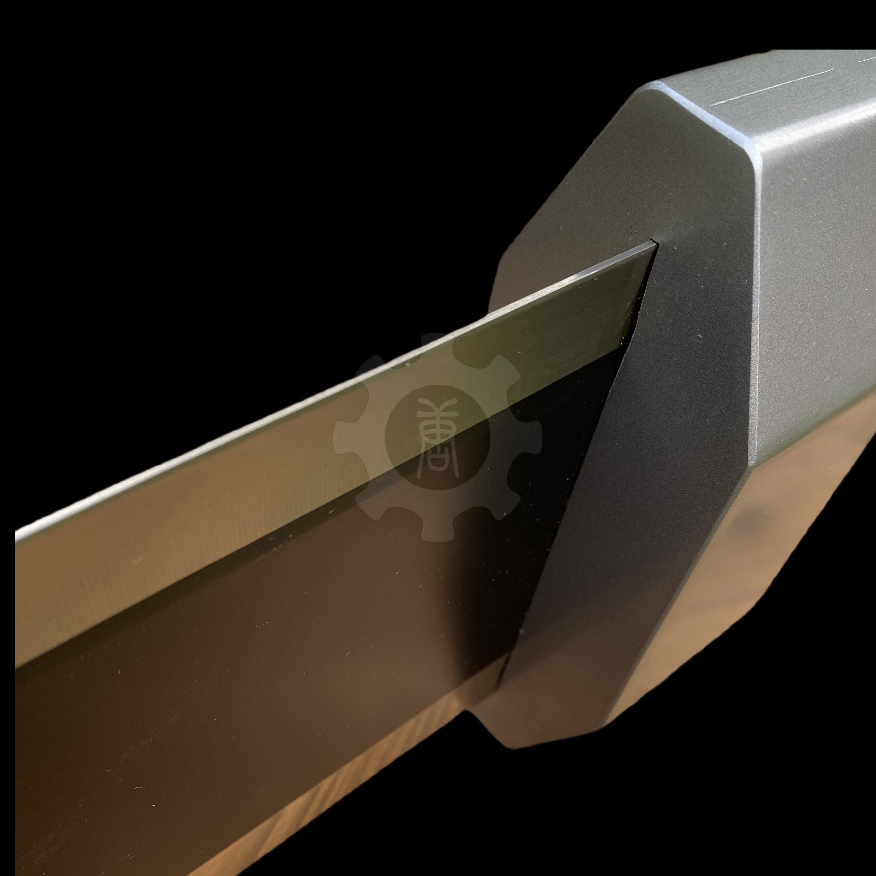 ER Game Classical Greatsword Life-Size Metal Replica - Tophatter Daily Deals