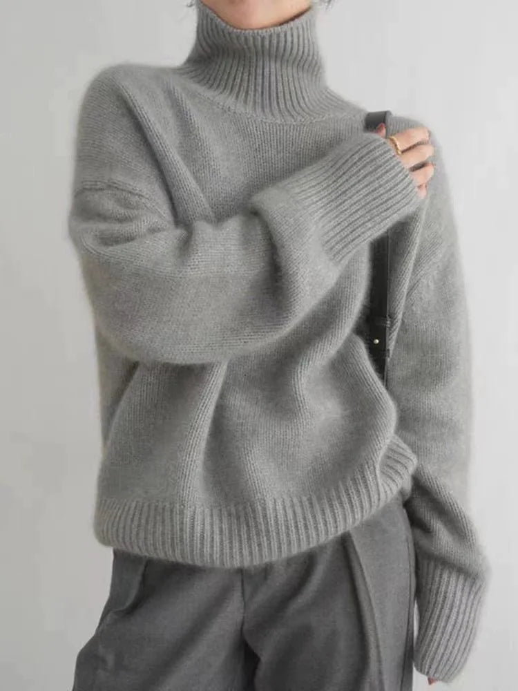 Soft Cozy Women’s Turtleneck Sweater - Oversized Knit - Tophatter Daily Deals