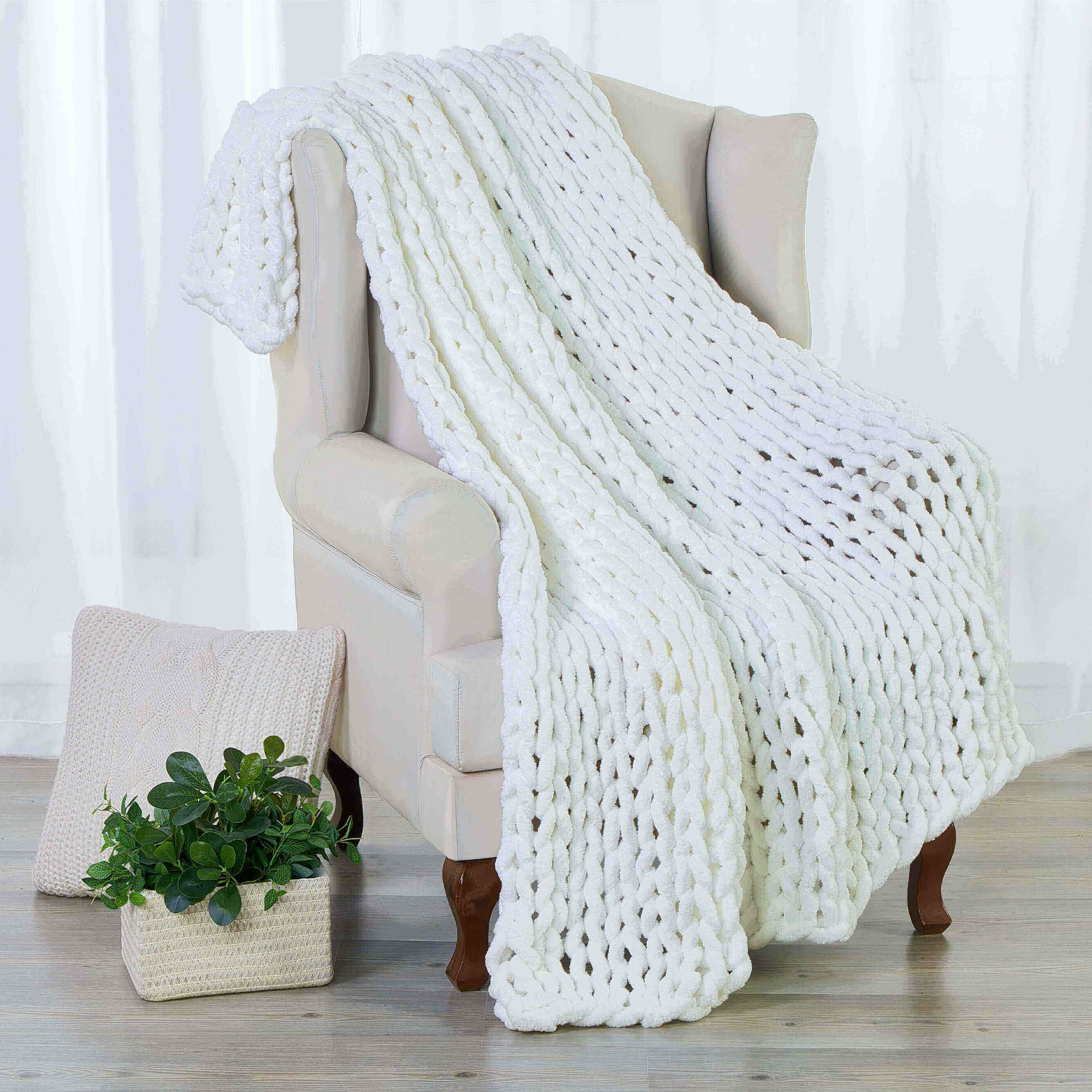 Kathy Ireland Chunky Knit Chenille Throw Blanket Cream Bedding - Tophatter Daily Deals
