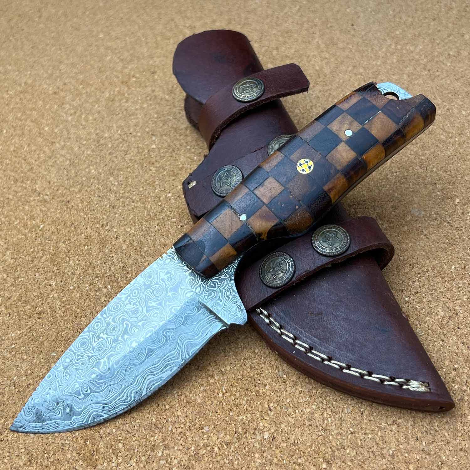 8" Damascus Steel Custom Handmade Hunting Skinning Knife - Tophatter's Army Products & Self Defense Collectible Weapons - Tophatter Daily Deals