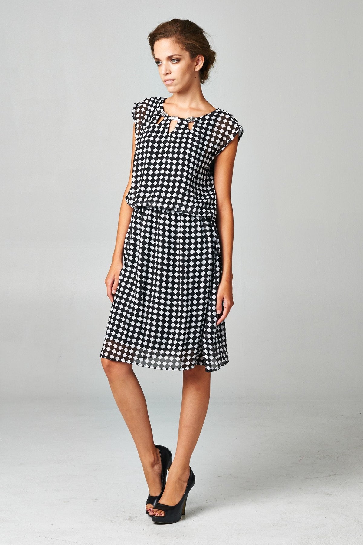 Women's Printed Chiffon Blouson Dress with Neck Trim Dresses / Midi - Tophatter Daily Deals