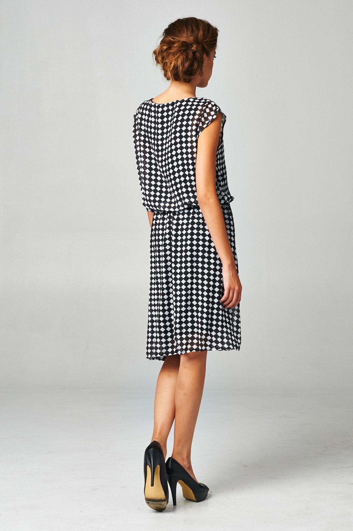 Women's Printed Chiffon Blouson Dress with Neck Trim Dresses / Midi - Tophatter Daily Deals