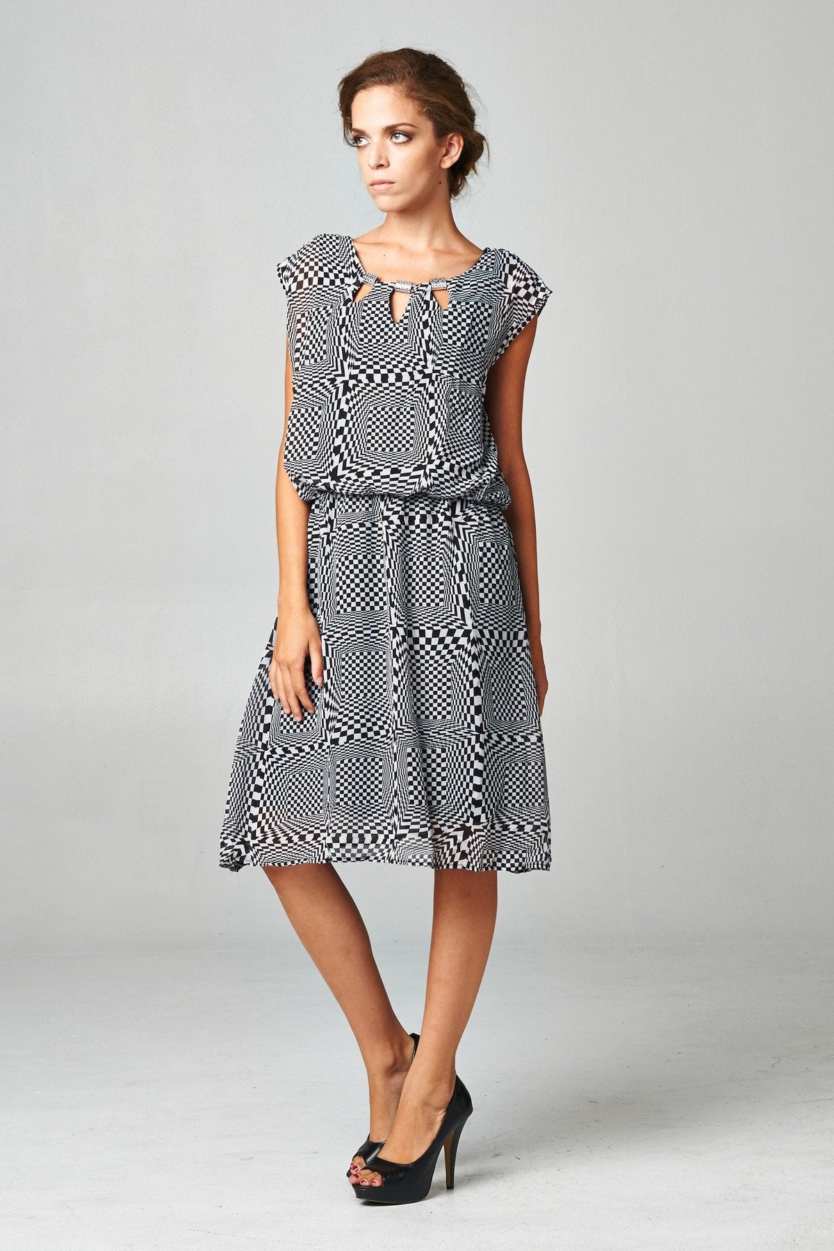 Women's Printed Chiffon Blouson Dress with Neck Trim Dresses / Midi - Tophatter Daily Deals