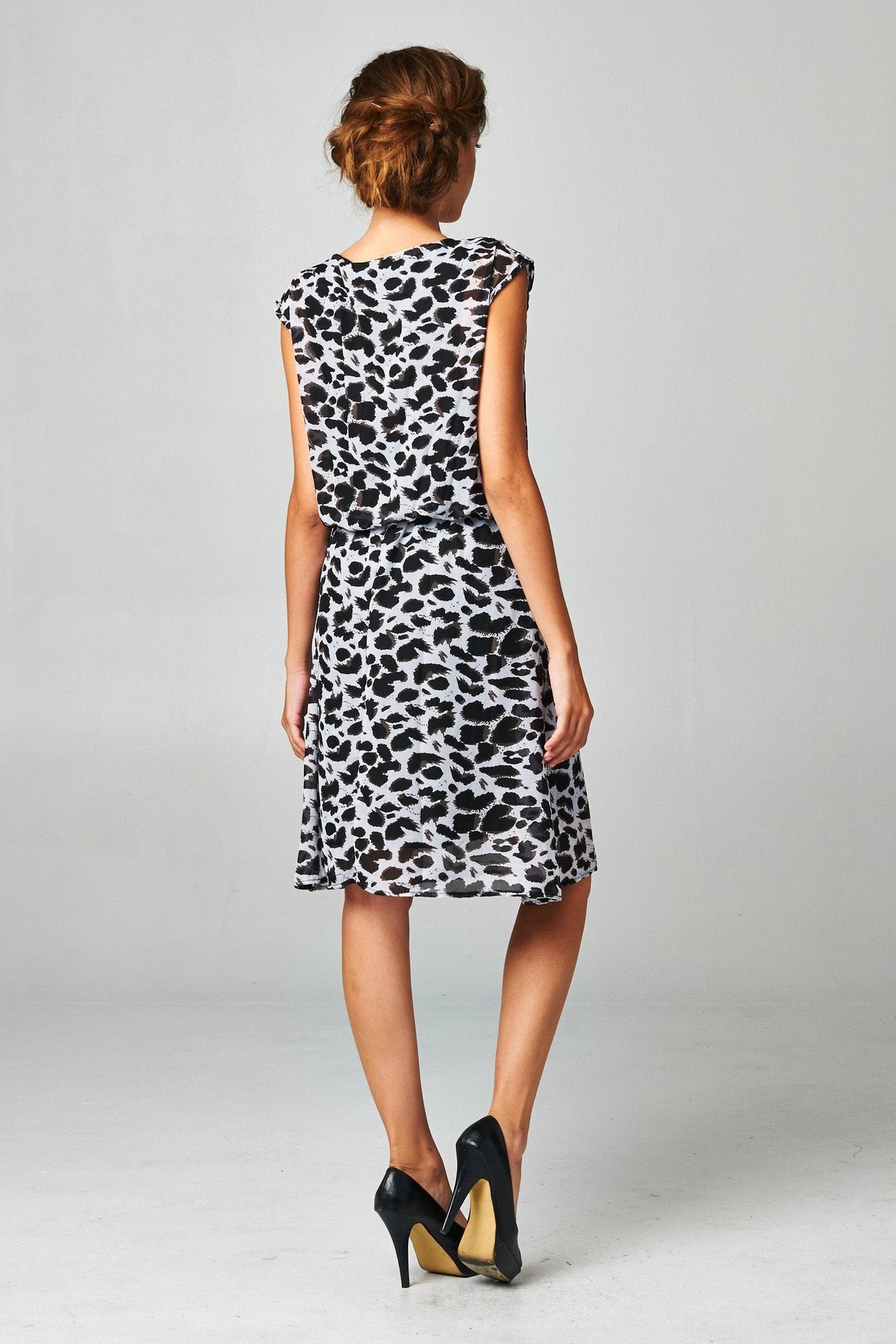 Women's Printed Chiffon Blouson Dress with Neck Trim Dresses / Midi - Tophatter Daily Deals