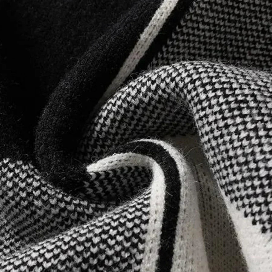 Warm Men’s Sweater - Oversized Check Crewneck, Cotton - Tophatter Daily Deals