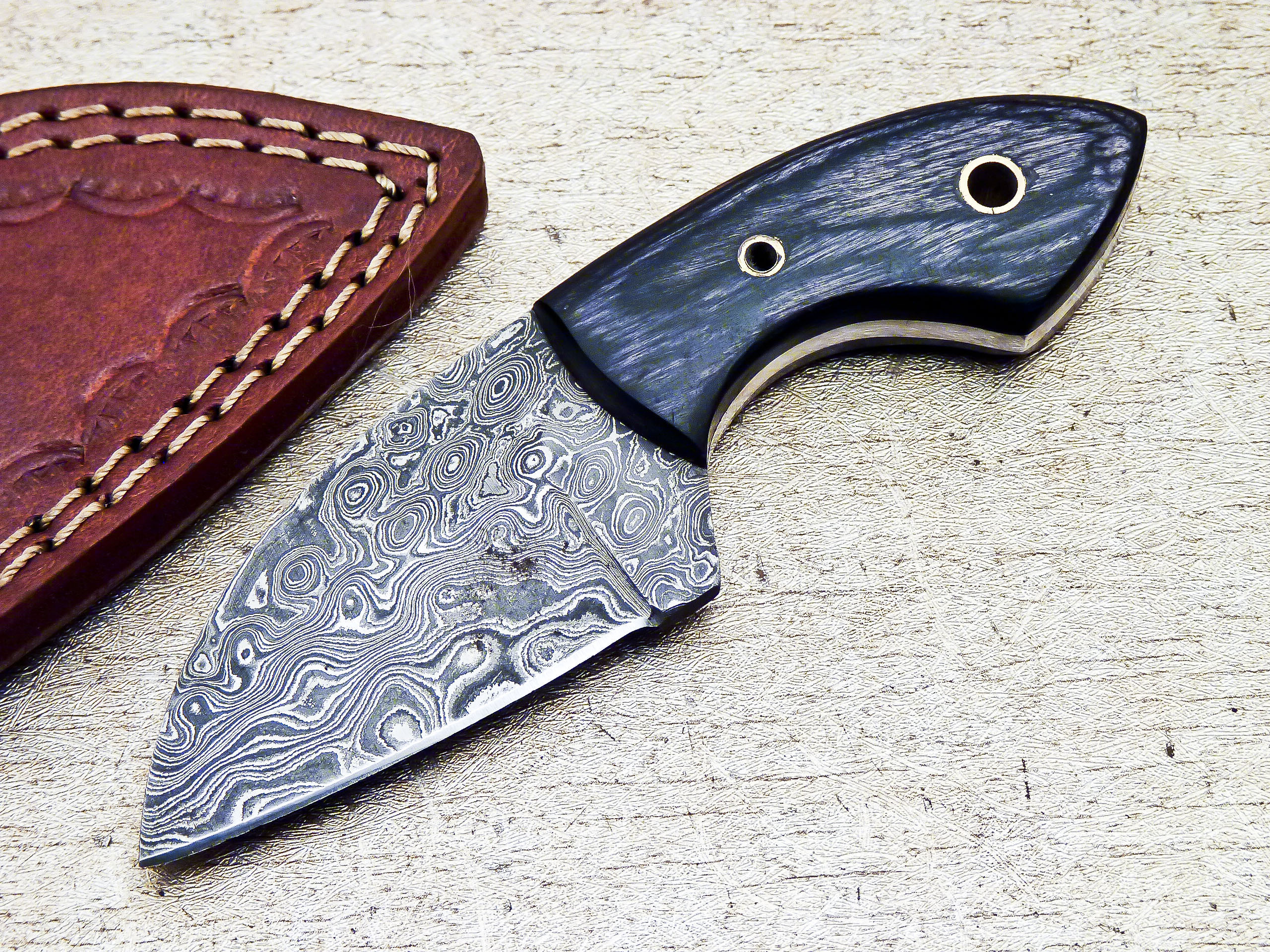Damascus Steel Custom Handmade Hunting Mini Skinning Sheepsfoot Knife 5.5" - Tophatter's Inc. Weapons Store Online Collectible Weapons - Tophatter Daily Deals