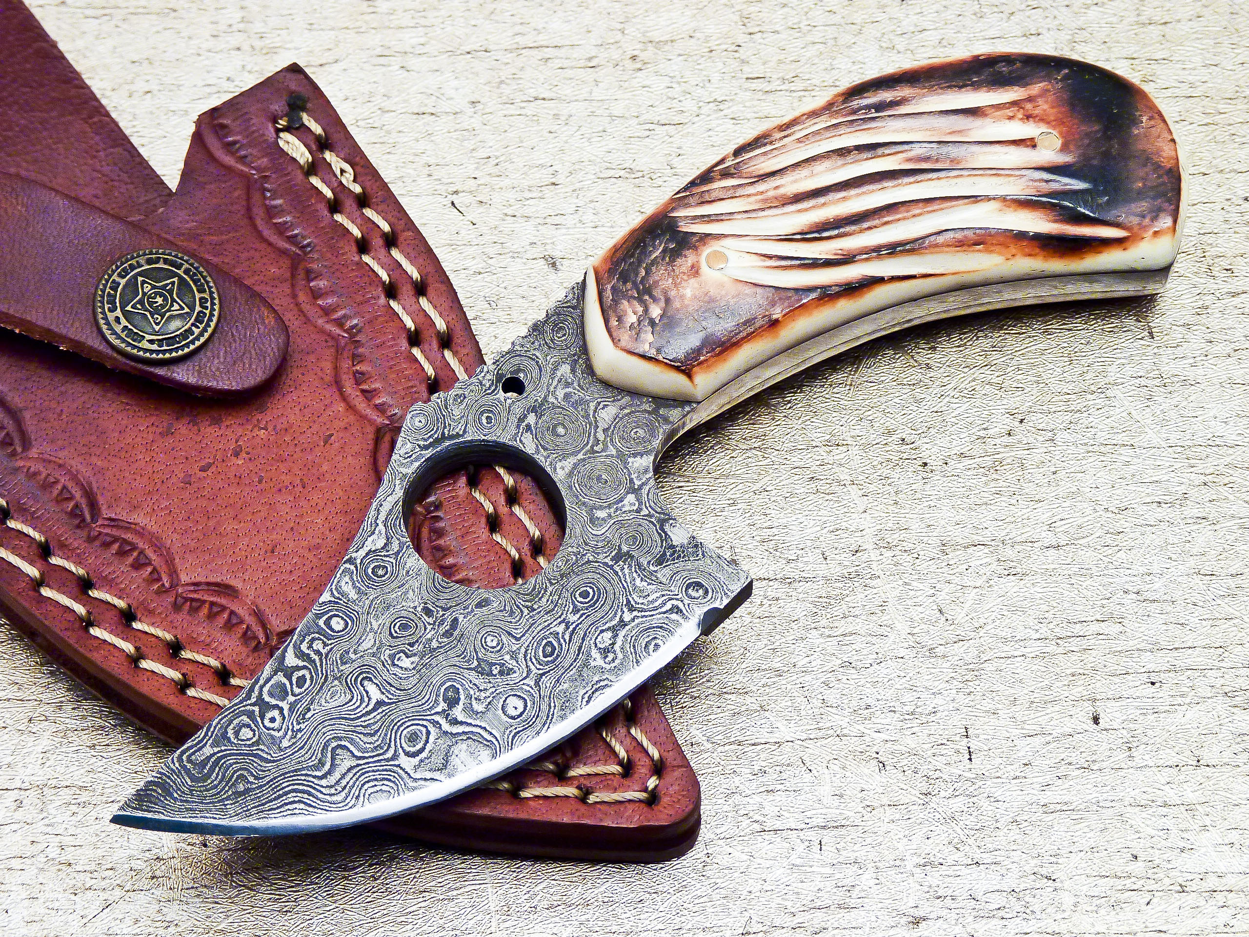 Damascus Steel Hunting Mini Skinning Knife Bone Handle 6" - Tophatter's Inc. Weapons Store Online Collectible Weapons - Tophatter Daily Deals