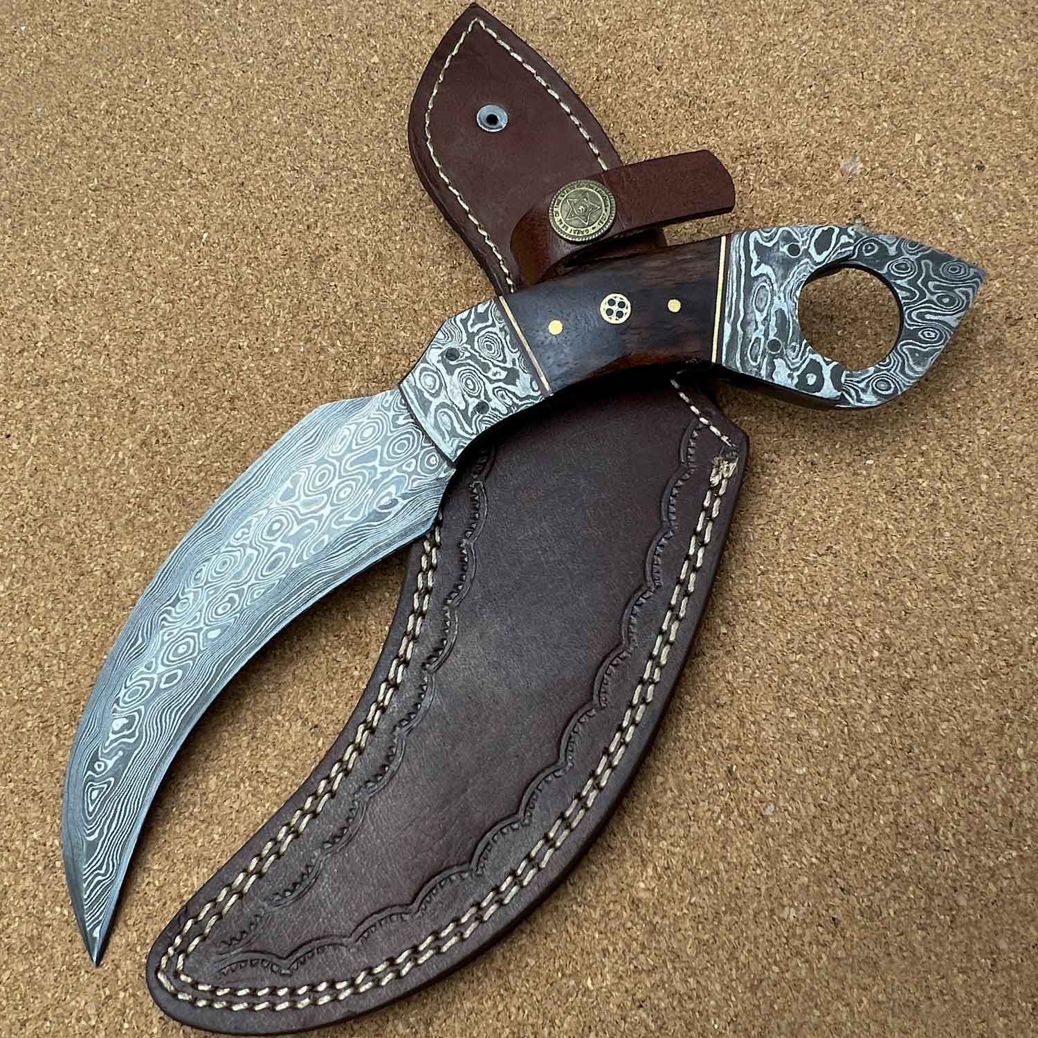 10" Handmade Damascus Karambit Knife With Walnut Wood Handle - TOPHATTER'S ARMORY DEALS Collectible Weapons - Tophatter Daily Deals