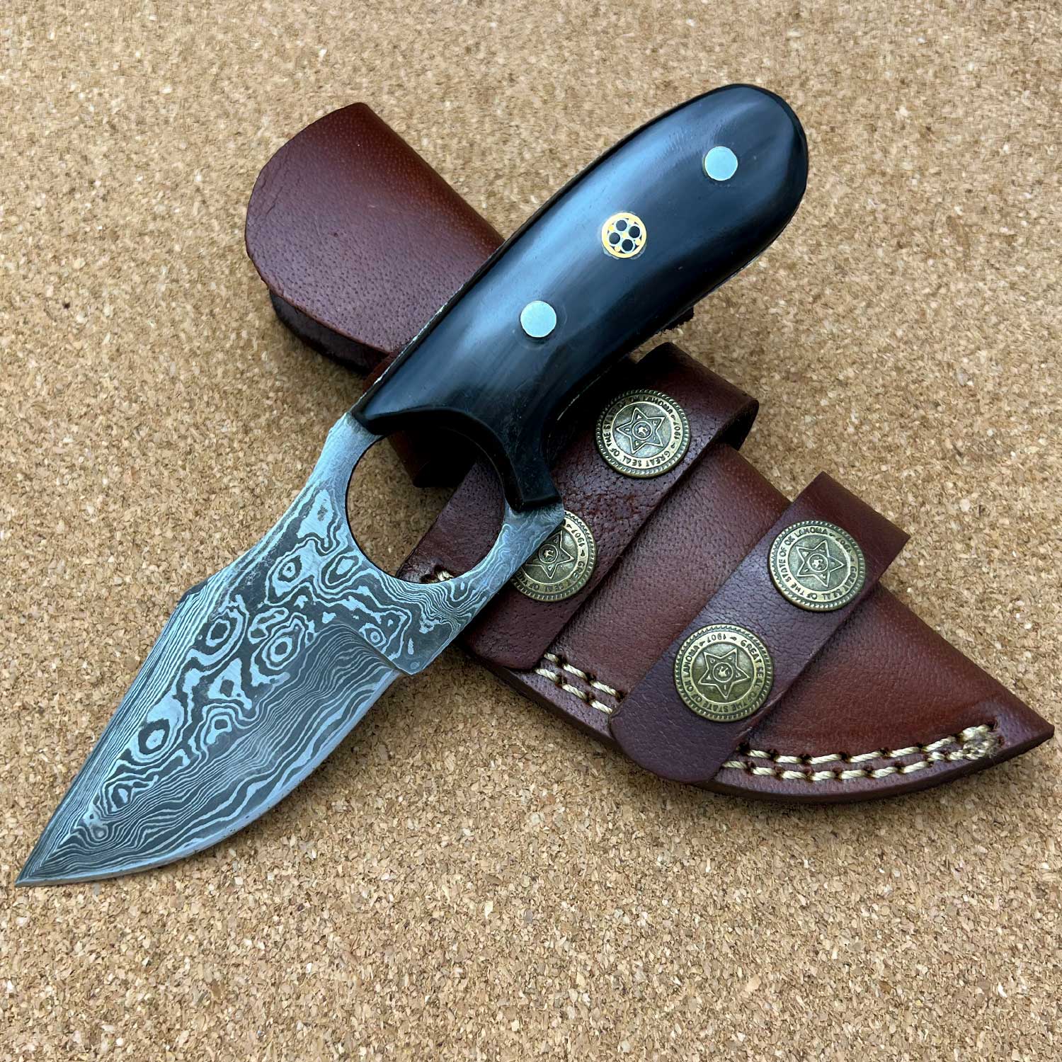 6.5" Damascus Steel Custom Handmade Tactical Hunting Skinning Knife - Tophatter's Guns'N'Weapons Store Collectible Weapons - Tophatter Daily Deals