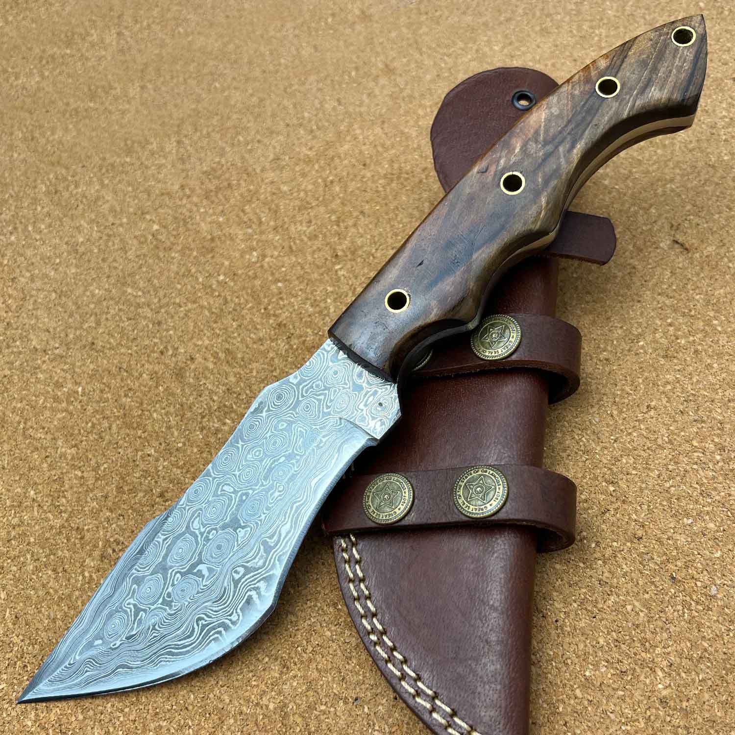 10.5" Damascus Steel Custom Handmade Tactical Hunting Knife - TOPHATTER'S ARMORY DEALS Collectible Weapons - Tophatter Daily Deals