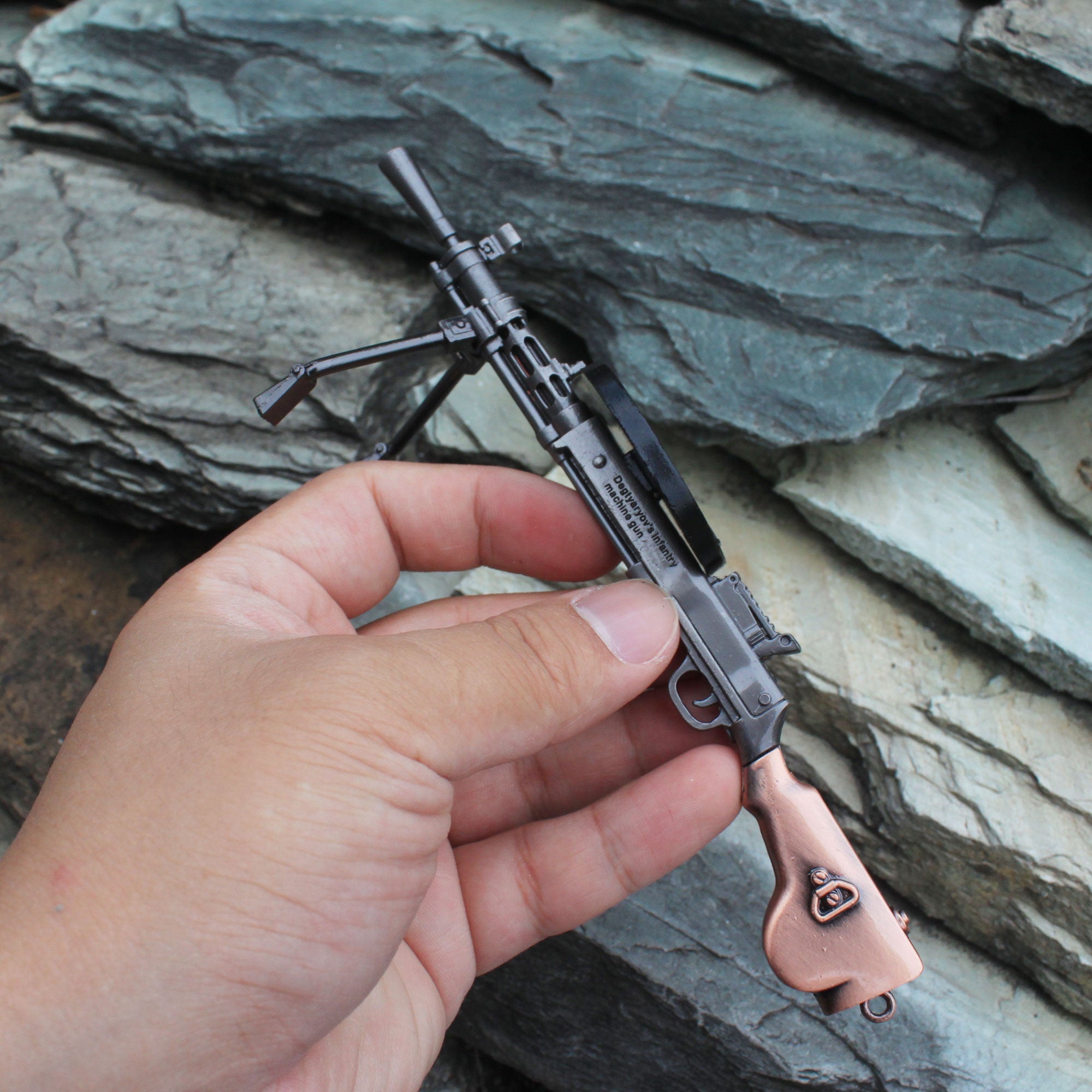 DP-28 Metal Miniature Degtyaryov Light Machine Gun 17CM/6.7" DP-28 Only - Tophatter Daily Deals