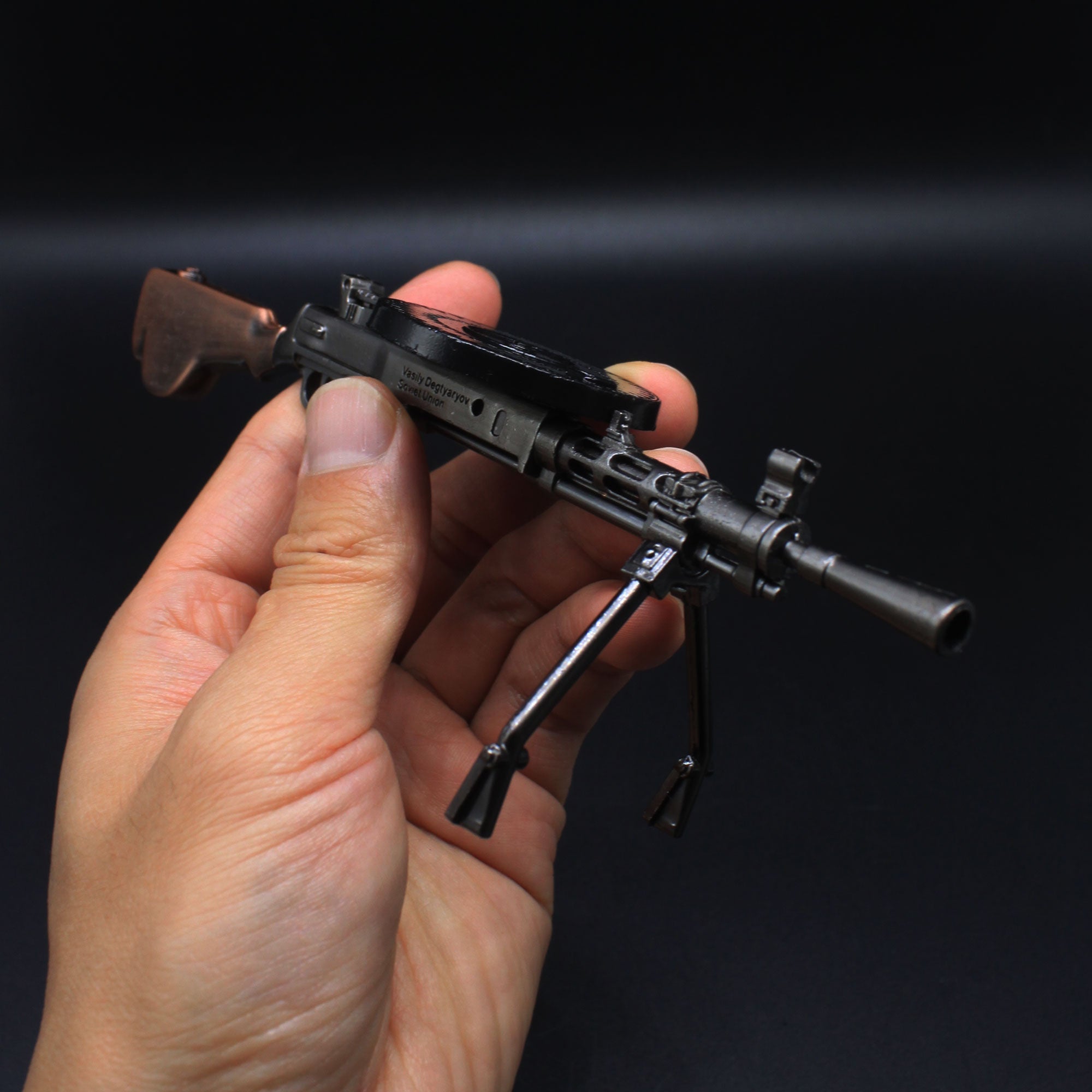 DP-28 Metal Miniature Degtyaryov Light Machine Gun 17CM/6.7" - Tophatter Daily Deals