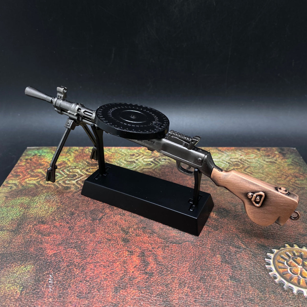 DP-28 Metal Miniature Degtyaryov Light Machine Gun 17CM/6.7" With Metal Stand - Tophatter Daily Deals