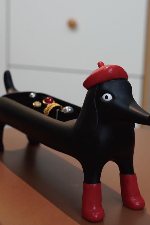 Dachshund Jewelry Holder Decor - Tophatter Daily Deals