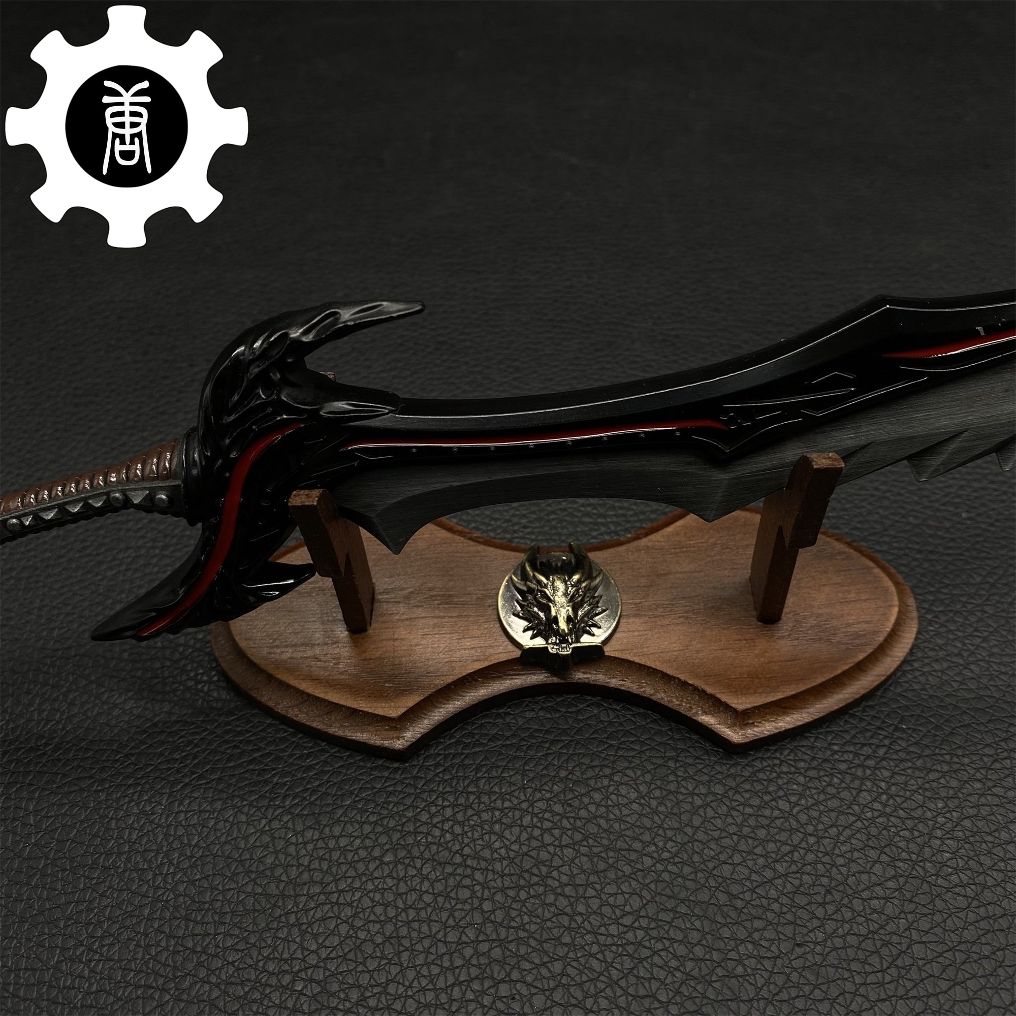 Skyrim Daedric Sword Metal Replica New Version - Tophatter Daily Deals